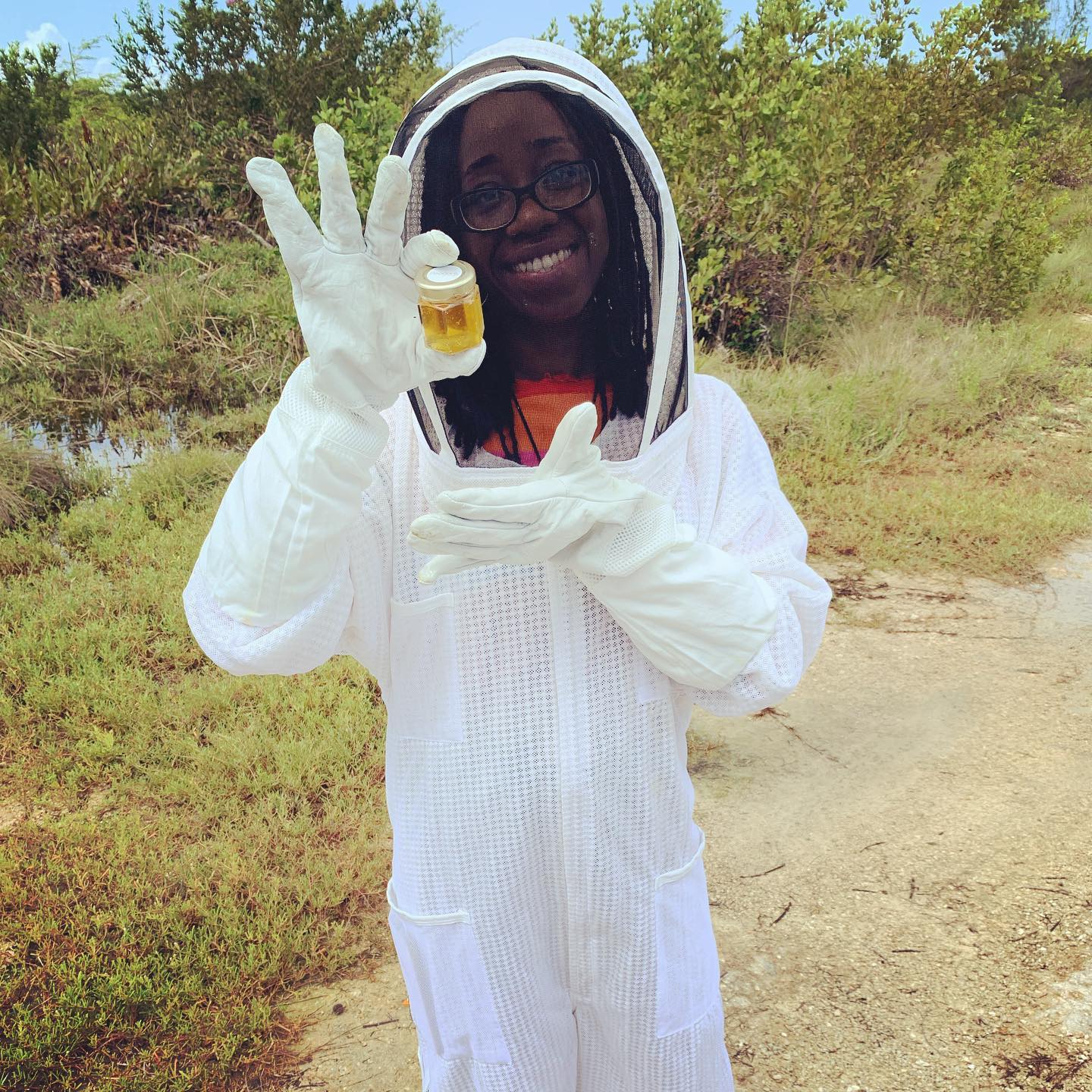 Getting a taste of our spring honey 🍯