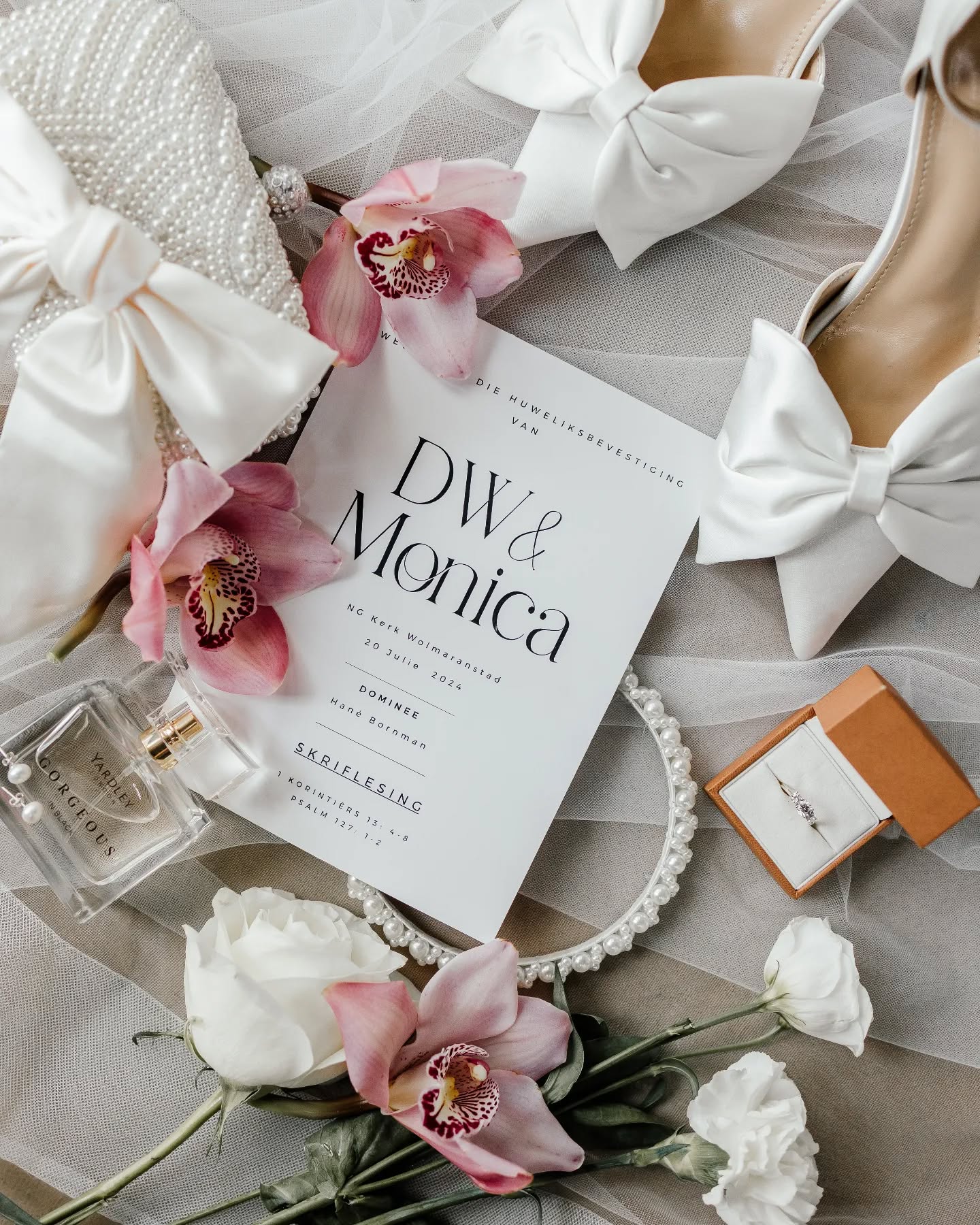 I will never get over beautiful details. It always and I mean always makes timeless photos...