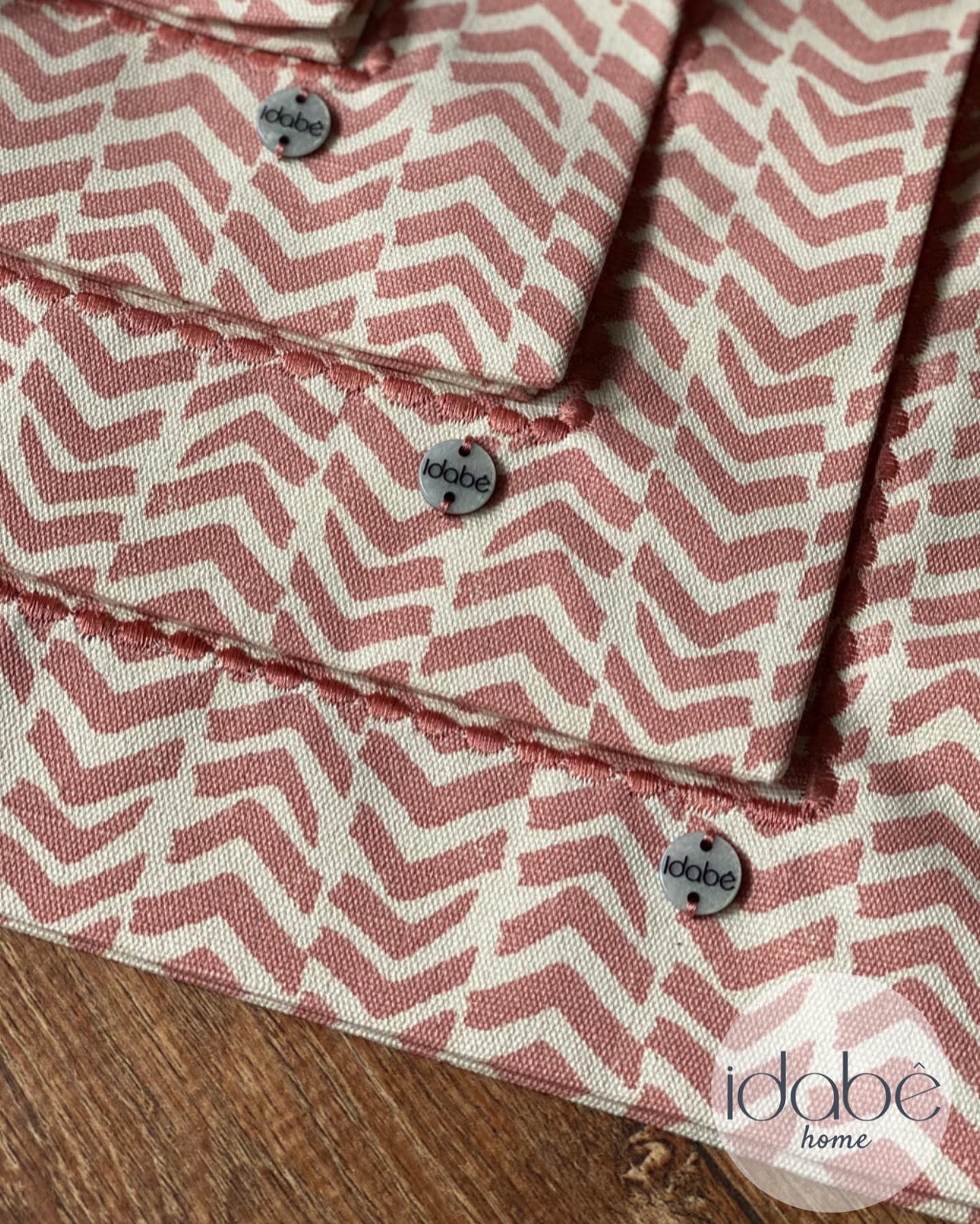 Jogos americanos hidro repelentes 🫶🏼
• 11 94331-1286 • www.idabe.com.br •