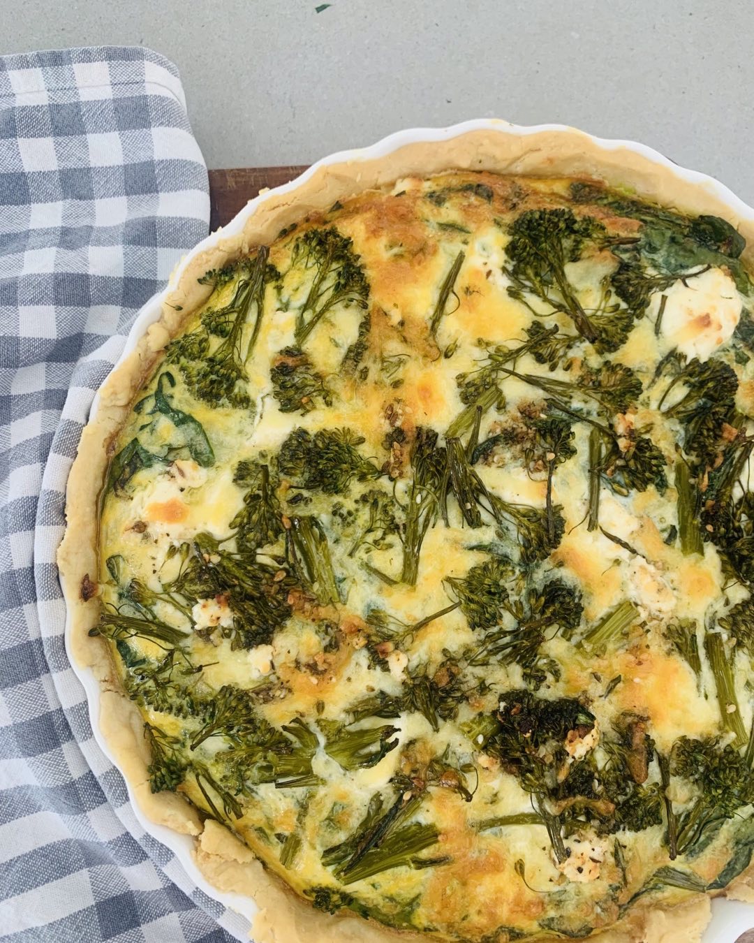 Making life easy….love some egg and veg this time of year!! Spinach, broccolini, basil, thyme, goats cheese tartlet.
Pastry - plain GF flour 250gm, 250 butter, salt, 3 tbsp water.
Blend, Blind bake…
Filling - 6 eggs, almond milk, sauté onion and spinach, broccolini, goats cheese, herbs. Bake 180c
Breakfast, lunch, dinner sorted!!
#kidssorted #homemadegoodness #plantsdoutbest #proteinfoid #proteinwa #greatpastryfornonvegans #eatyourveg