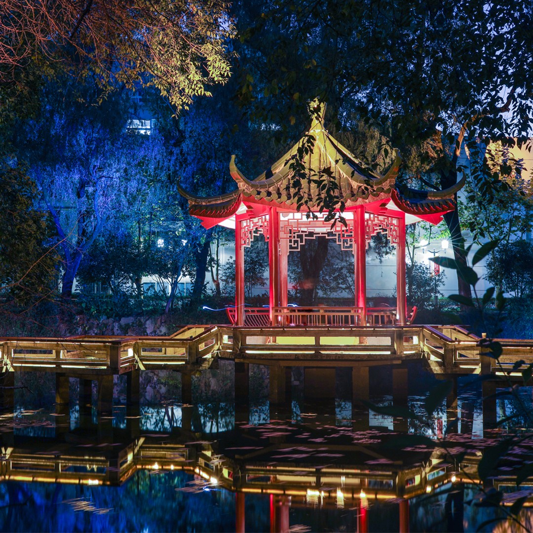 Light Asia 2019 Shanghai
With the support from Tong Ji University, we successfully provided workshop to 80 students from 4 different local universities.
#lightasia #shanghai #lightingdesign