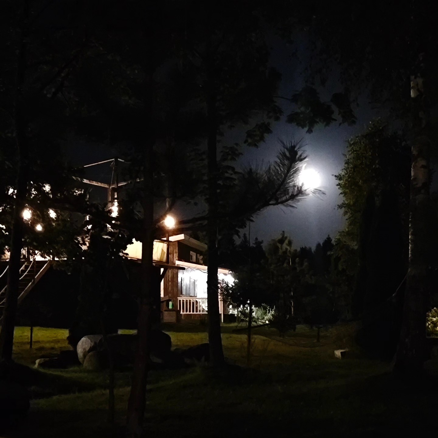 Evenings that stay in your memory forever 🌕✨✨
#ykdcamping #summerseason #camping
#moon #moonlight #cozycamping #lithuaniancamping #lithuaniannature #naturrelovers #campingsummer #chilltime #campingmoments #summernight #relaxtime #relaxhere #visitlithuania #summerdays #campinglife #campingvibes #campingmoments #summeradventures #campinglithuania #relaxing #beautifulplaces #vasara