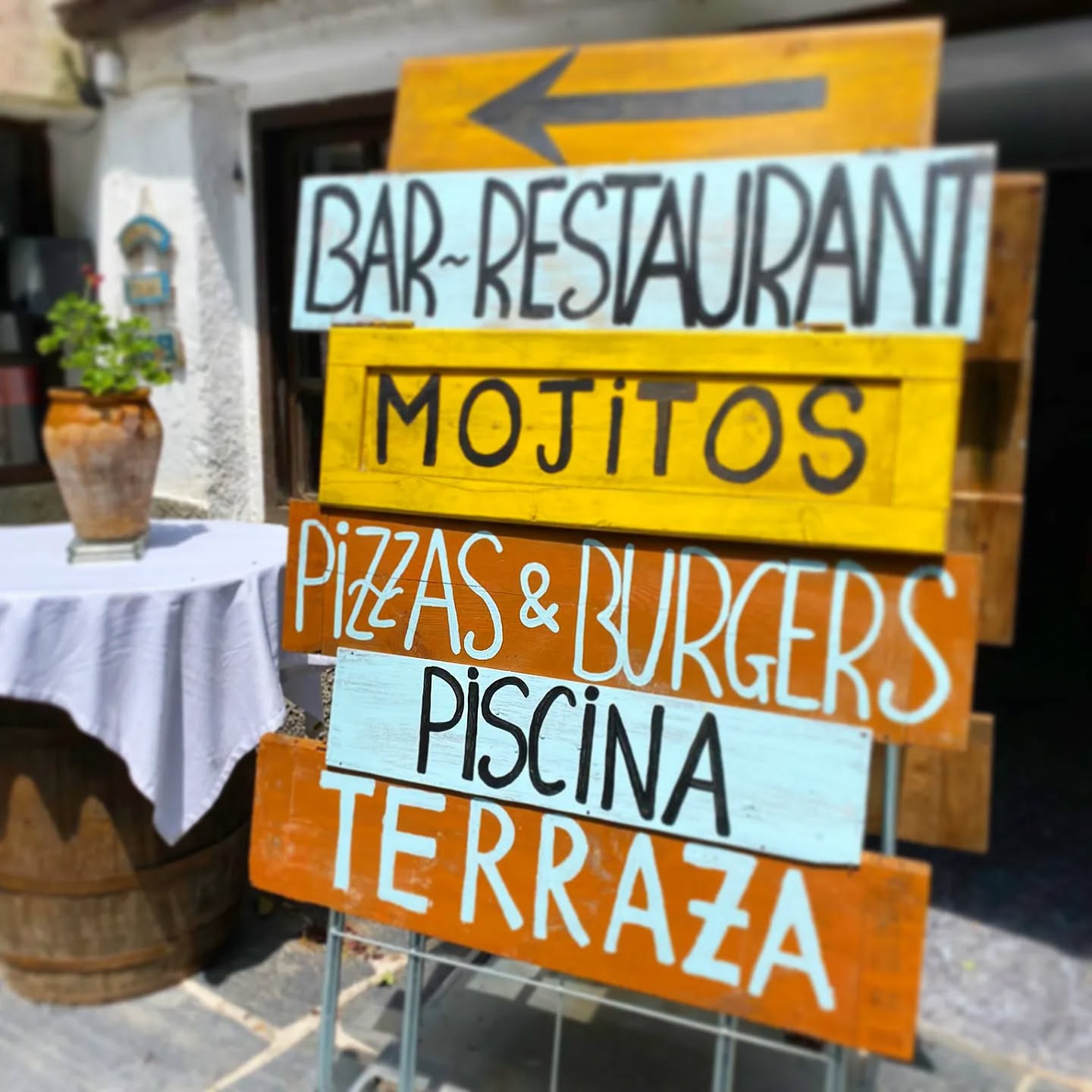 🍸🏊♂️🌻💥🦋🍔🚵♂️🦋🏊♀️
#valdaran #vallederan #arros #baqueira #tourism #pyreenes #mountain #occitania #campinglife #camping #camperlife #camperlifestyle #campervan #baqueira