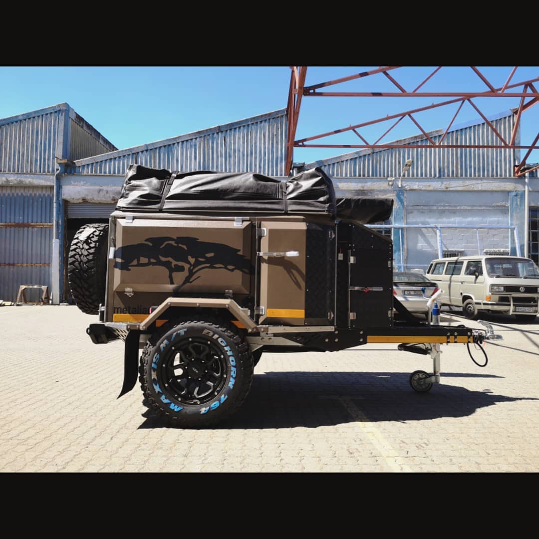 It's a good day for a Metalian Trailer 😎
-
#adventure #longweekend #offthebeatentrack #maverick #traveler #travels #independent #localislekker #madelocally #southafrica #design #camping #trailer #metalian #campertrailer