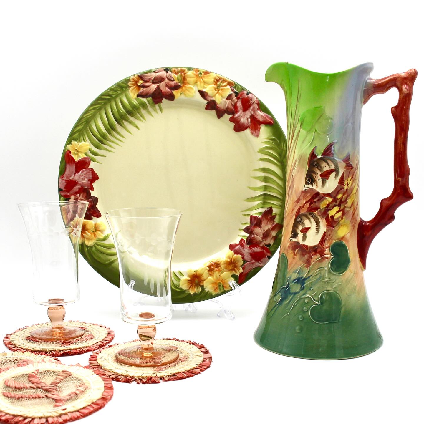 “Tropical feels” on a hot Sydney day…🌴🐠🍹
From rare vintage Royal Doulton to Tommy Bahama & Joanna Buchanan. Old, new and inbetween ....Available online in our Full Collection..