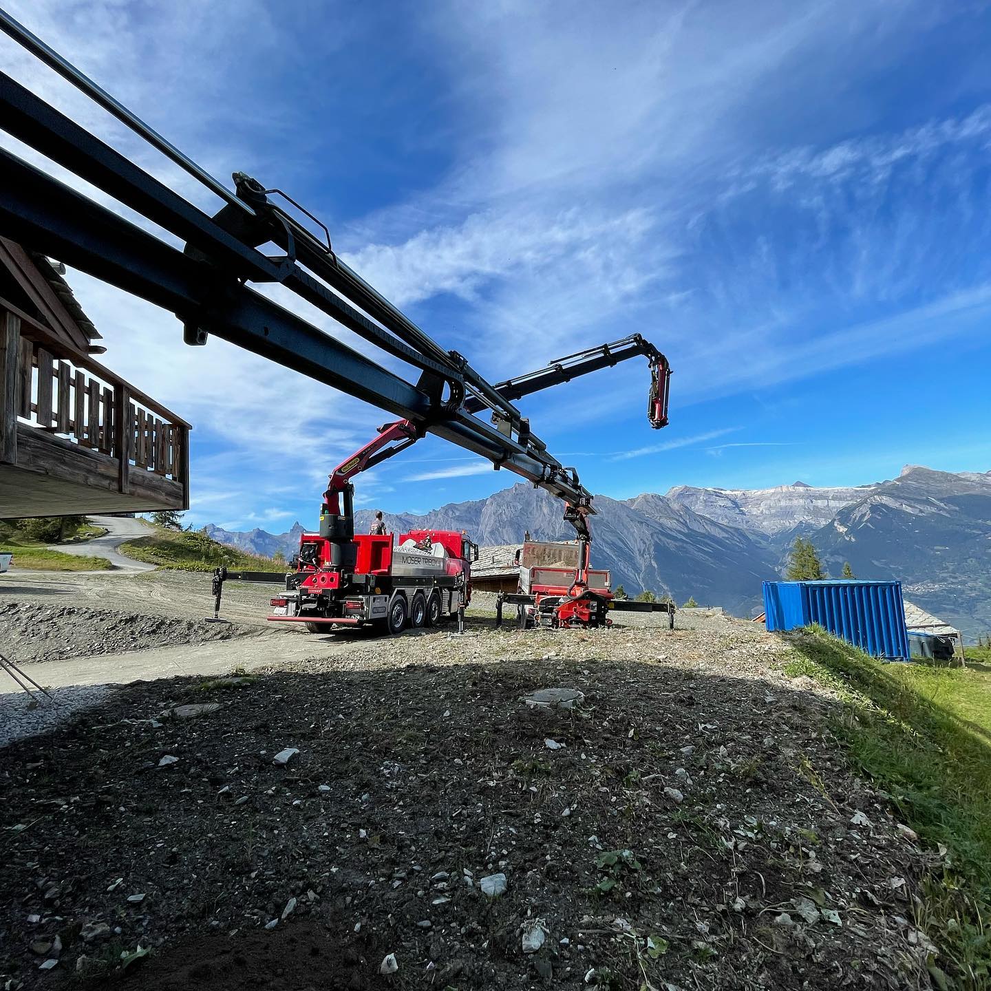 Some super work this week with a great partner. @transports_bornet_nendaz. Thanks for the efforts 9m3 of gravel and 9m3 of beautiful topsoil being delivered at the same time.
-
#nendaz #nendazswitzerland #landscaping #mountains