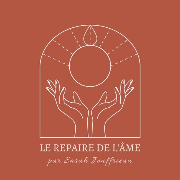 Il y a maintenant une dizaine d'années, a germé en moi l'idée d'ouvrir un lieu à la croisée des chemins entre mon amour de l'hôtellerie et de la spiritualité. Ce projet s'affine au fil de mes voyages et de mes expériences personnelles. Mais le nom de ce lieu je l'ai reçu depuis longtemps déjà et je ressens qu'il est temps que je commence à lui donner vie.
Alors aujourd'hui cet espace en ligne devient "Le Repaire de l'âme". Un repaire pour se ressourcer et un repère pour ceux qui cherchent la lumière sur leur chemin de vie.
Avec amour,
Sarah
♡