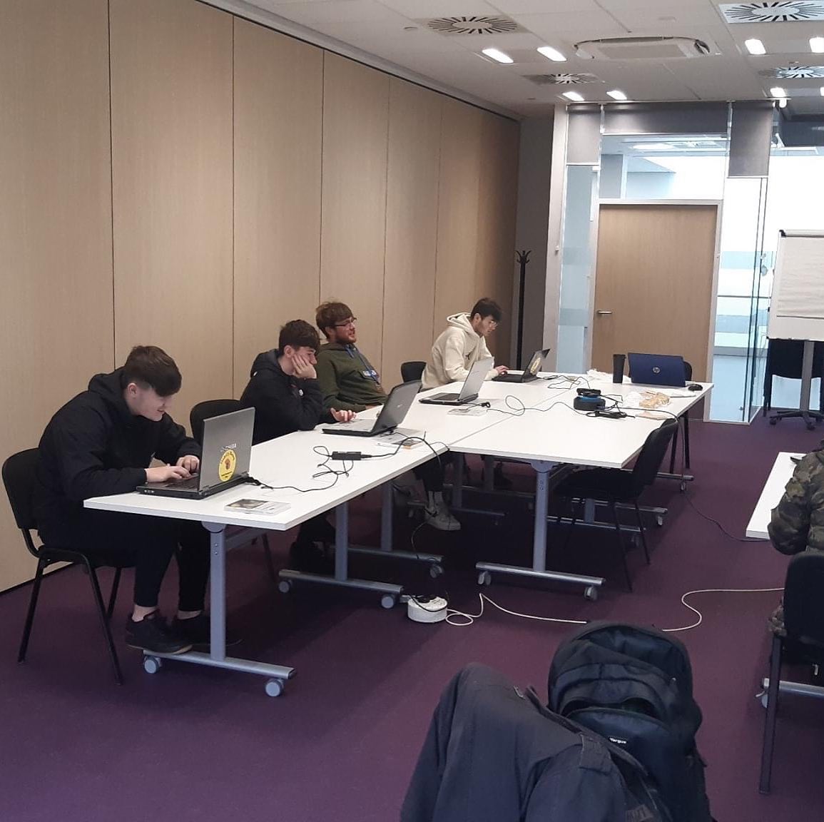 Hedzup today delivering CSCS training, with steak pies for the group provided by our friend Bjarne Johansen over there in Denmark! Had to share this one with you.... one lad was late this morning, his reason- " I got held up cos the wheels on my scooter just spin on the grass" it was one of those step on electric kids scooters.......and do you like my works wheels today.... factory that is...🤣😁😁