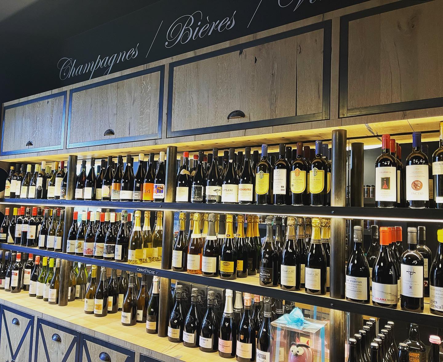 ▫️ ᗩ TᗴGᕼᒍᗩ ▫️
From #greece to #corsica ▪️#greekwines in #sartene ▪️#vinu e #scontri
Grazia @a.teghja 🙏