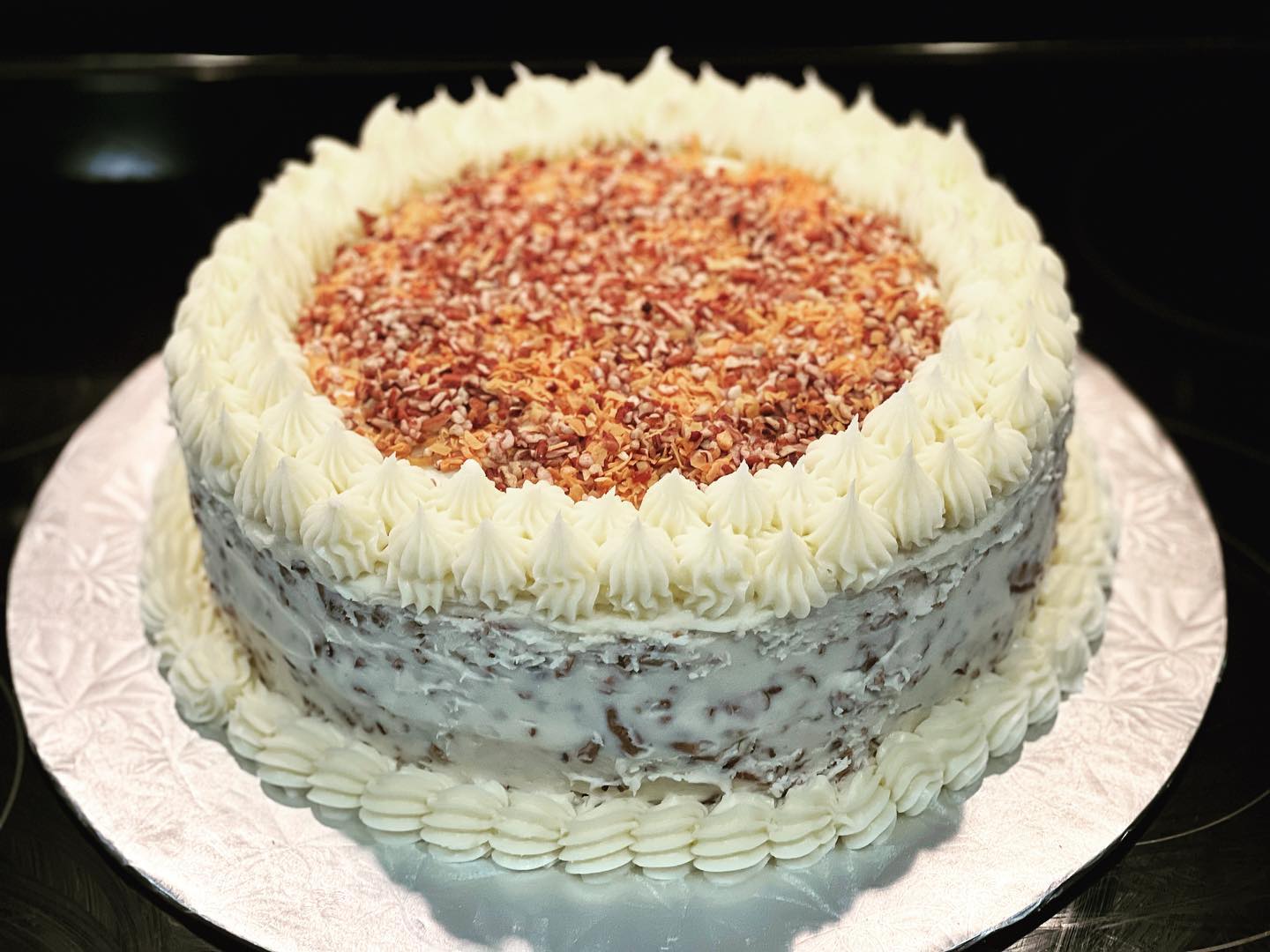 Italian Crème Kake @buythepoundkakes #buythepoundkakes
#cakes #cakedecorating #houstoncakes #sugarlandcakes #sugarlandbaker #missouricitycakes #missouricitytexas #homebaker #happybirthday #saturday
#insta_food #designercakes #houstoneats #htxeats #htxbakery
#cakes #cakedecorating #houstoncakes