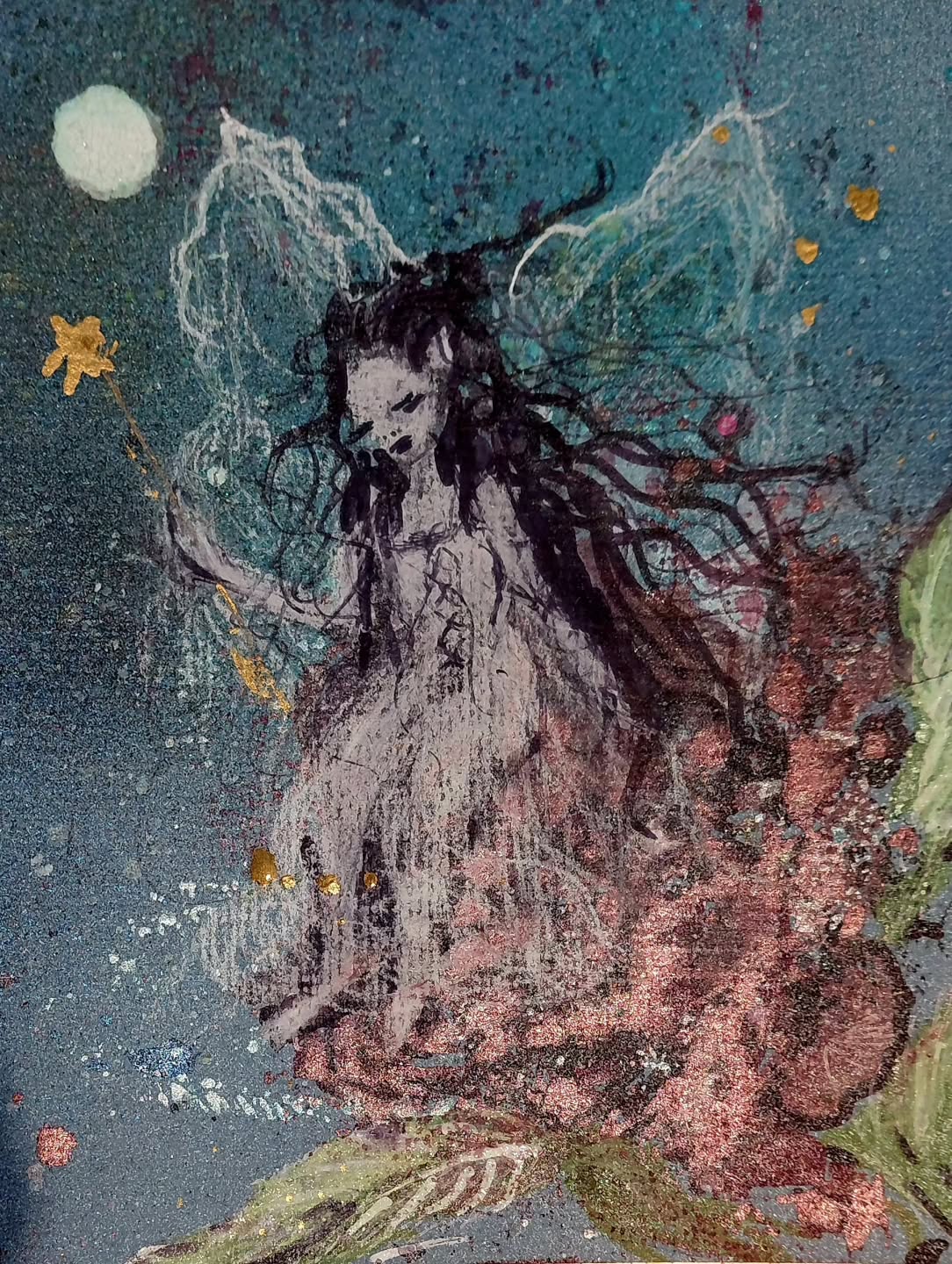 Fairy on a rose...mixed media (alcohol ink, marker, mica, charcoal) on 6x8 inch upcycled matting board. I buy scraps for next to nothing at Barry's Stationers, use them as blotters ans such for bigger pieces, the they turn into mini-art pieces or little sketches.well, that was fun. Time for more shoveling.
#fairycore #smallpainting #therapeuticart #summerdreams #mixedmedia #snownado