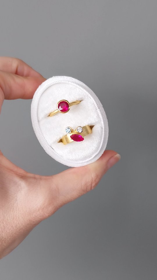 Wat mag ik voor jouw maken in 2026?
#goudsmid
#handgesmeed
#juweelontwerpster
#juweelontwerp
#maatwerk