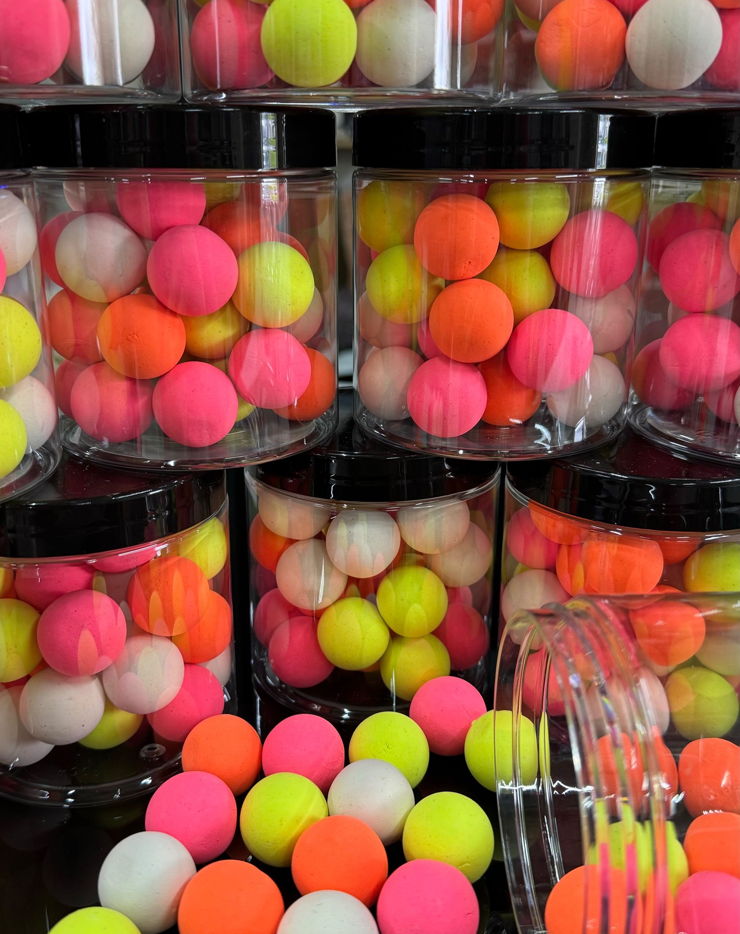 Fluoro 24mm Pop Ups #carpballs #hookbaits #popups #carpfishing #coarsefishing #fluoro