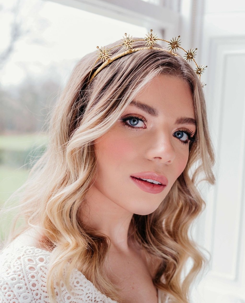 F E A T U R E D - It's amazing to get recognition and especially for one of my bestselling pieces. This beauty, my Nova star crown is listed in the best wedding crowns feature in @greenweddingshoes a world renowned wedding blog and a super fab place to go for all your inspiration needs.
Thank you so much GWS, mucho appreciated 😍
https://greenweddingshoes.com/best-wedding-crowns-tiaras/
.
.
.
Photography @rosiewoodsphoto
Hair & make up @jodiemakeupuk
Model @jasminetovey
Dress @bridalserendipity
Dress designer @shikobabride
Venue @flixton_house
.
.
.
#wedding #funwedding #bridetobe #celestialwedding #modernbride #modernwedding #bridal #bridalcrown #weddingcrown #tiara #weddingideas #couturewedding #weddingjewellery #weddingplanning #engaged #bohobride #bohowedding #weddinginspiration #instawedding #weddings #weddingaccessories #stars #starry #goldcomb #outdoorwedding #classicbride #starwedding #bridetobe2024 #bridetobe2023