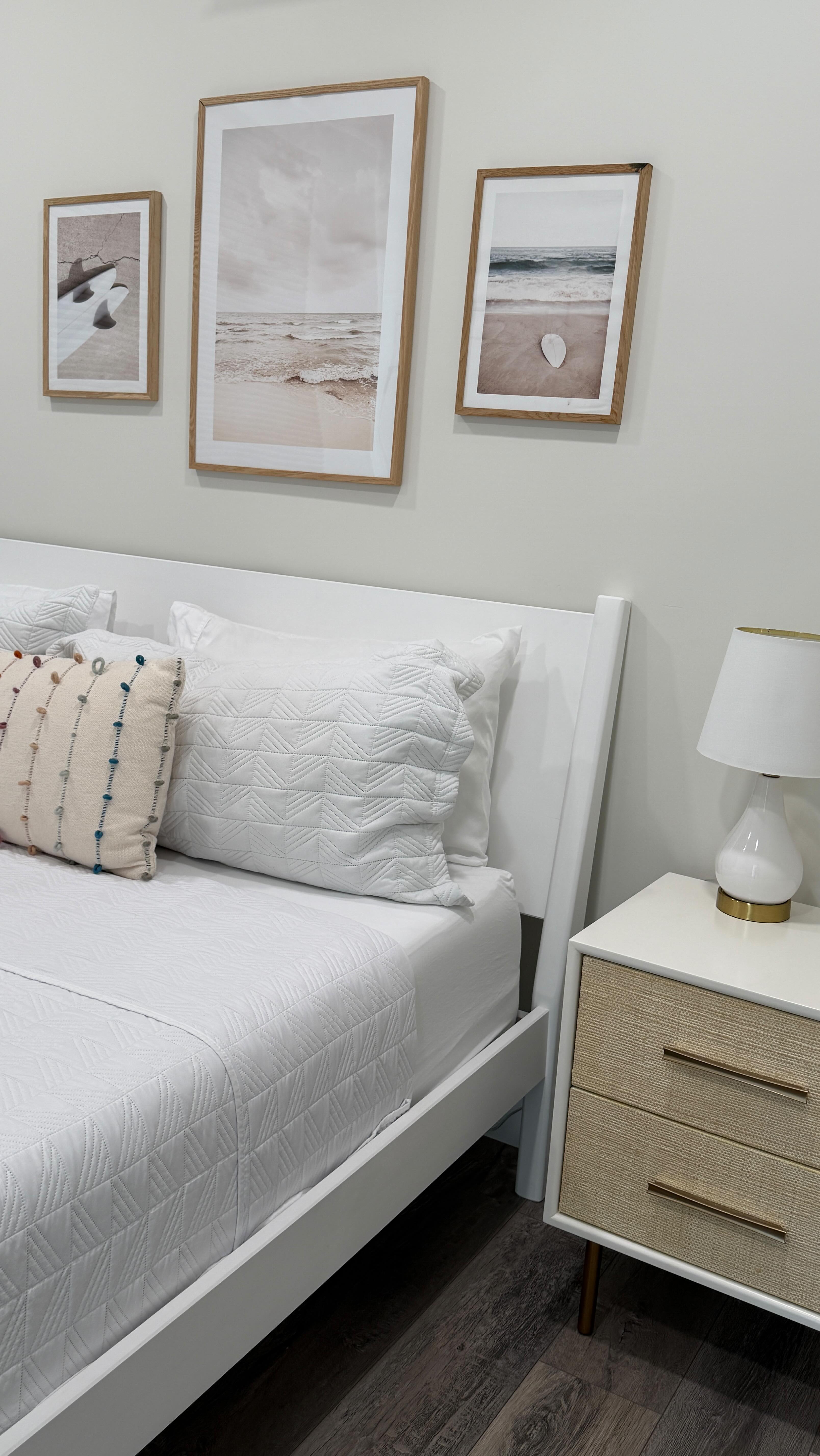 The Bay Breeze House is made for summer memories with your favorite people 🌊☀️
Modern, bay-front, sleeps up to 16, with stunning Great South Bay views in Kismet.
✨ Peak Summer weeks still available: 8/24-9/1 & 9/1-9/7 … don’t miss out!