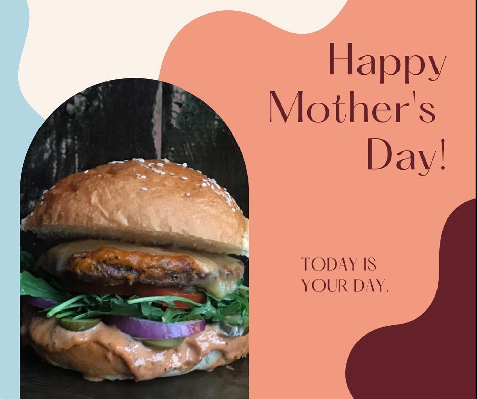 Mother’s Day is the special time of year when you get to celebrate your first best friend and the person you always turn to when you need advice. Give them the gift they will ❤️ 🍔 🍟 🥤 #munich #mothersday #lovemom #bestfriends