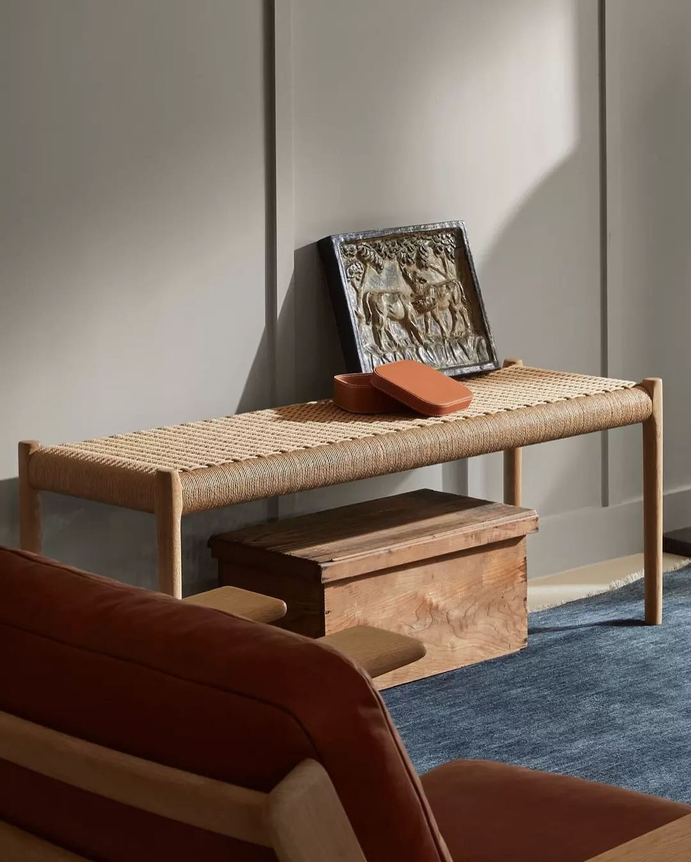 The Møller 63 bench featured by @greatdanefurniture 🤍 and designed by Niels Otto Møller in 1963.
For over fifty years, the artisans at Møller have skilfully woven each paper cord Møller 63 bench with a single piece of cord around carefully selected wooden frames. Designed to improve with age and withstand decades of frequent use, it can be used for extra seating around the dining table or displaying books and much-loved objects. Available and ready for pre-Christmas delivery ✨
Captured by 📸 @lillie_thompson
.
.
.
#moller #møller #madeindenmark #danishdesign #interiordesign #midcenturymodern #scandinaviandesign #home #chair #collaboration #photography #architecture #handmade #sydney #australia