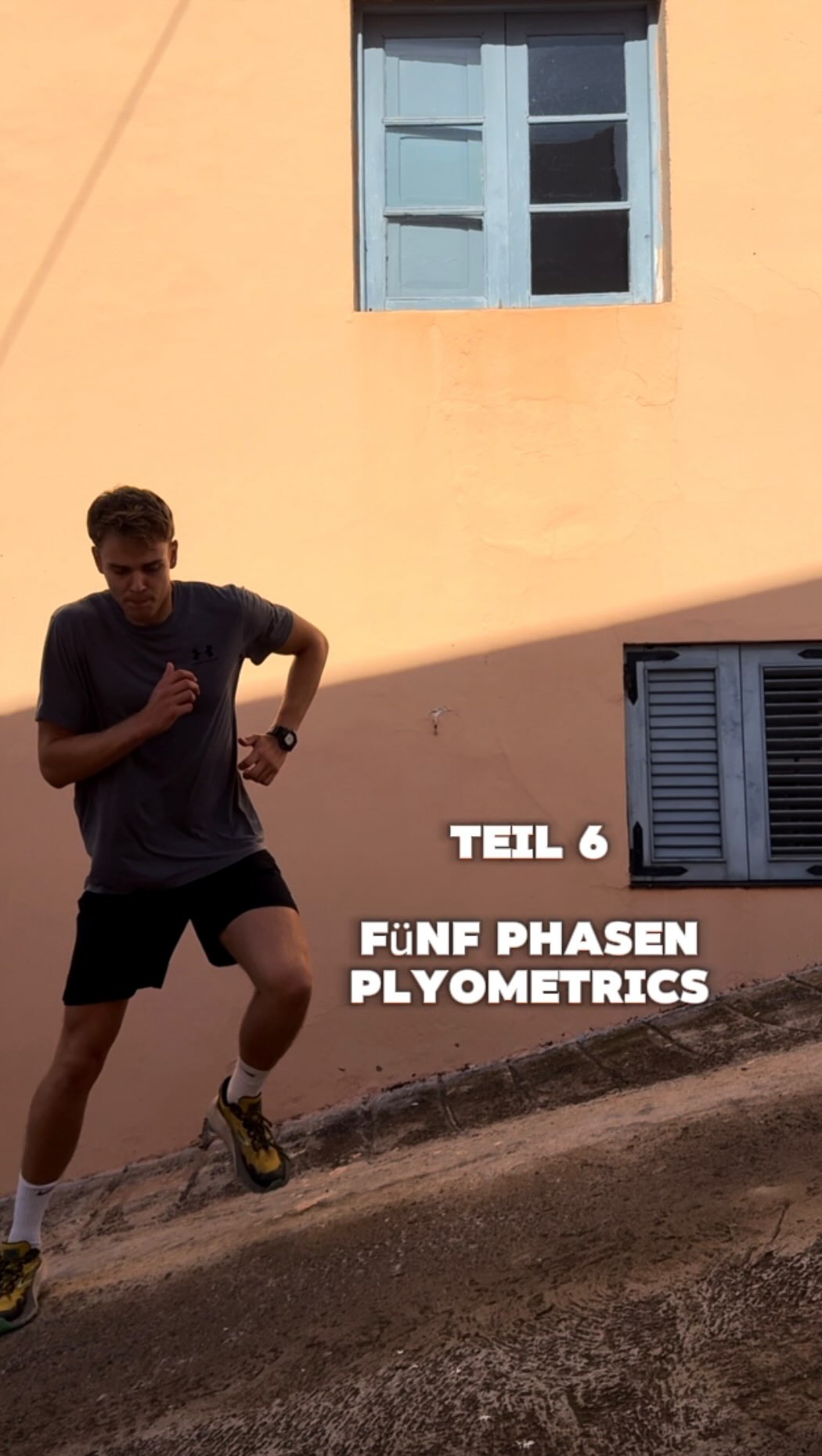 📌Steigere deine Plyometrics in diesen 5 Phasen
Plyometrics sind super wichtig für Läufer. Wenn man es zu schnell aber übertreibt, wirkt sich das ganze negativ aus, da man überlastet wird.
Deswegen ist eine langsame Steigerung am besten in diesen 5 Phasen hier sinnvoll.
💡 Nicht jeder muss mit Phase 1 beginnen. Je nach Trainingszustand, kann man auch mit höheren Phasen beginnen