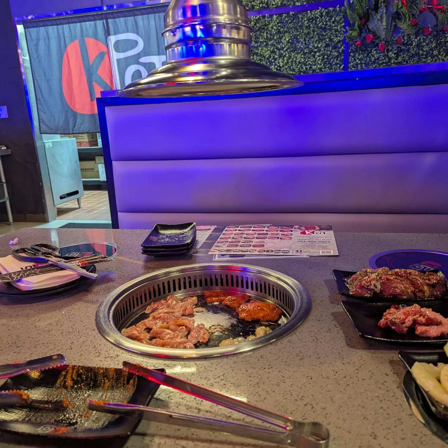 Trying something new...
Going out to eat to cook 🤔
#food #cooking #happyholidays