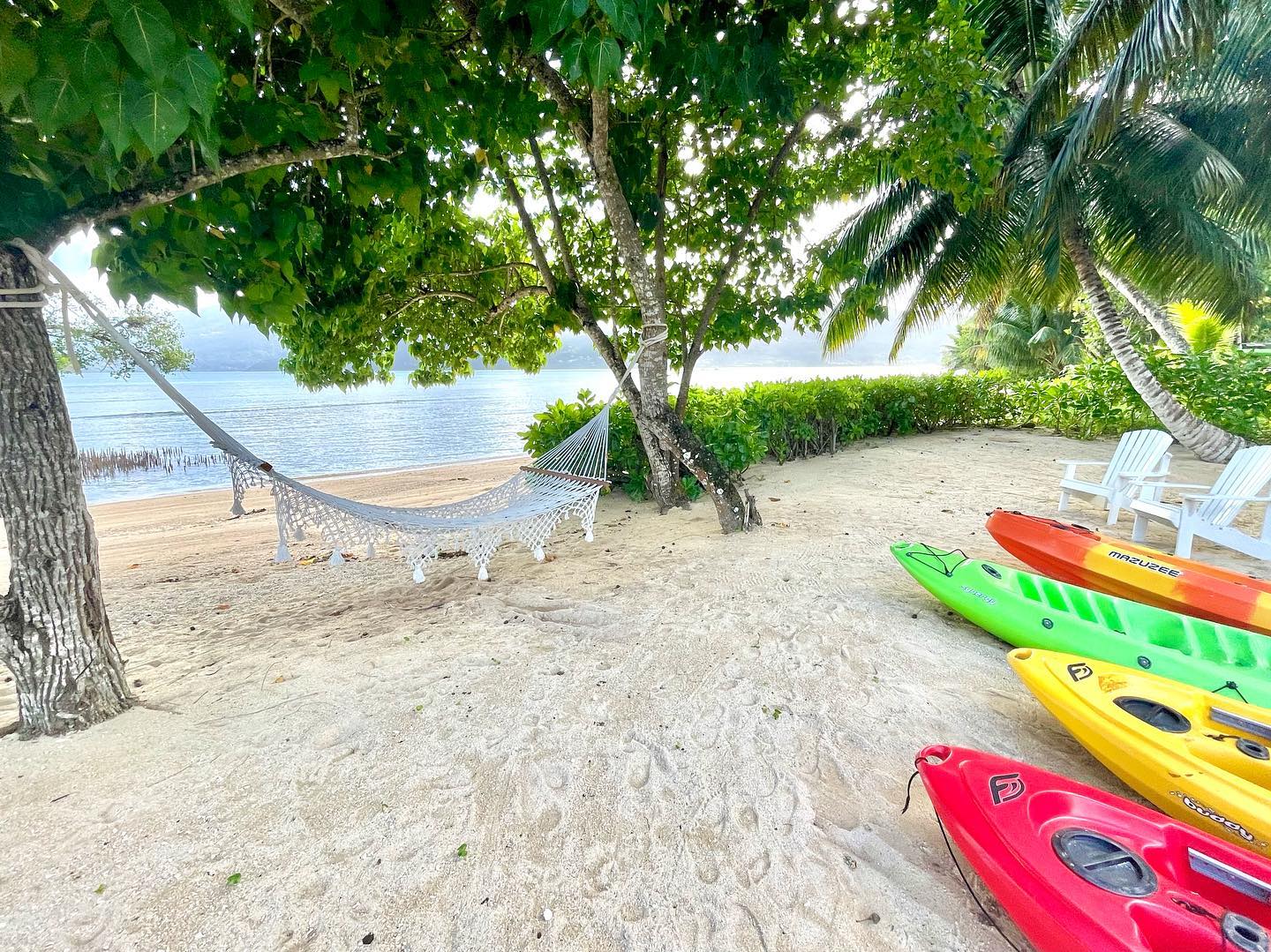 Whether you want to relax on a hammock or take one of our kayaks out for adventure; no matter your mood, we’ve got you covered. 🍍 🌞 🌴 📖 🛶
#seychelles #holiday #adventure #relax #travel #seychellesisland #mahe #maheseychelles