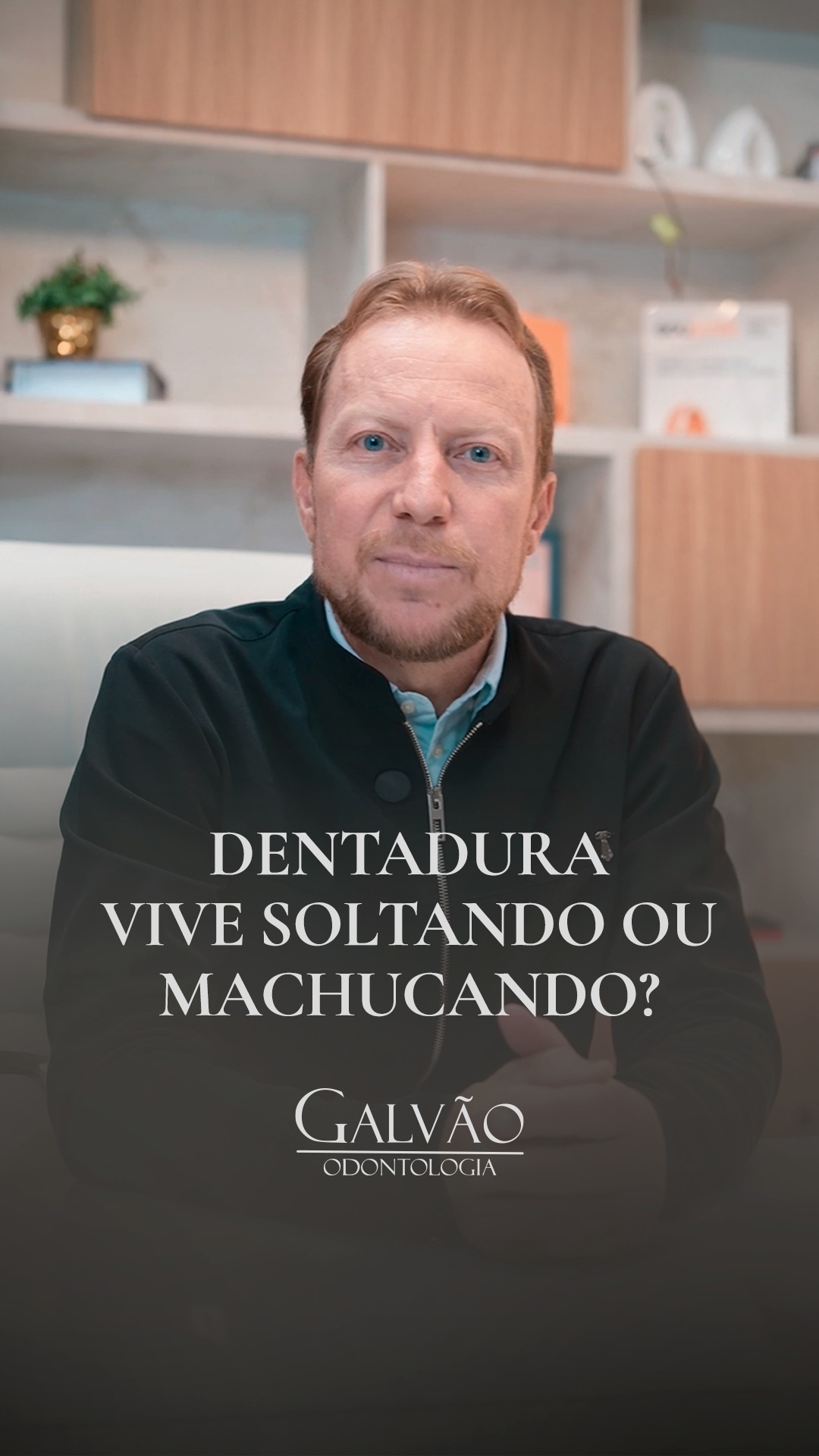 Se a dentadura vive se soltando, machucando a gengiva ou causando insegurança ao falar e sorrir, isso não deve ser encarado como algo normal.
Com o tempo, as próteses móveis perdem estabilidade, dificultam a mastigação e acabam gerando desconforto no dia a dia. Além disso, a falta de firmeza pode limitar a alimentação e afetar a confiança em situações simples, como conversar ou sorrir em público.
Hoje, a odontologia oferece alternativas mais estáveis e seguras. Com o uso de implantes, a prótese pode ser fixada, devolvendo firmeza, conforto e uma função muito mais próxima dos dentes naturais.
Aqui na Galvão Odontologia, cada caso é avaliado de forma individual para indicar a melhor solução, sempre com foco em conforto, segurança e qualidade de vida.
📲 Agende seu horário na Galvão Odontologia: (67) 99243-1904
📍 Rua Floriano Peixoto, 1227 – Esquina com a Rua Monte Alegre – Jardim América, Dourados – MS
#dentista #odontologia #dourados #douradosms #implantes #protesedental #reabilitacaooral #saudebucal
