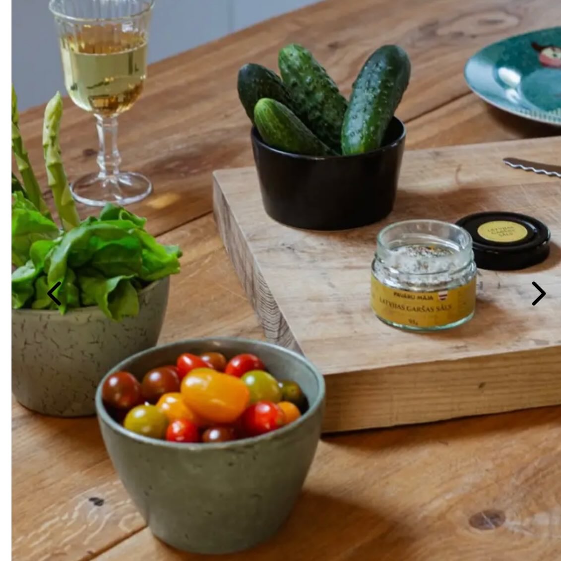 We are super excited to stock some of the flavoured salts from The Michelin Green restaurant “ Pavāra Māja” in Līgatne, Latvia. The excutive chef Eriks Dreibants was visiting Australia as part of the 60th Australian Latvian Arts Festival and conducted some great cooking classes @kulturasdienas
https://www.nordhausshop.com/new-arrivals
https://www.nordhausshop.com/books-cds