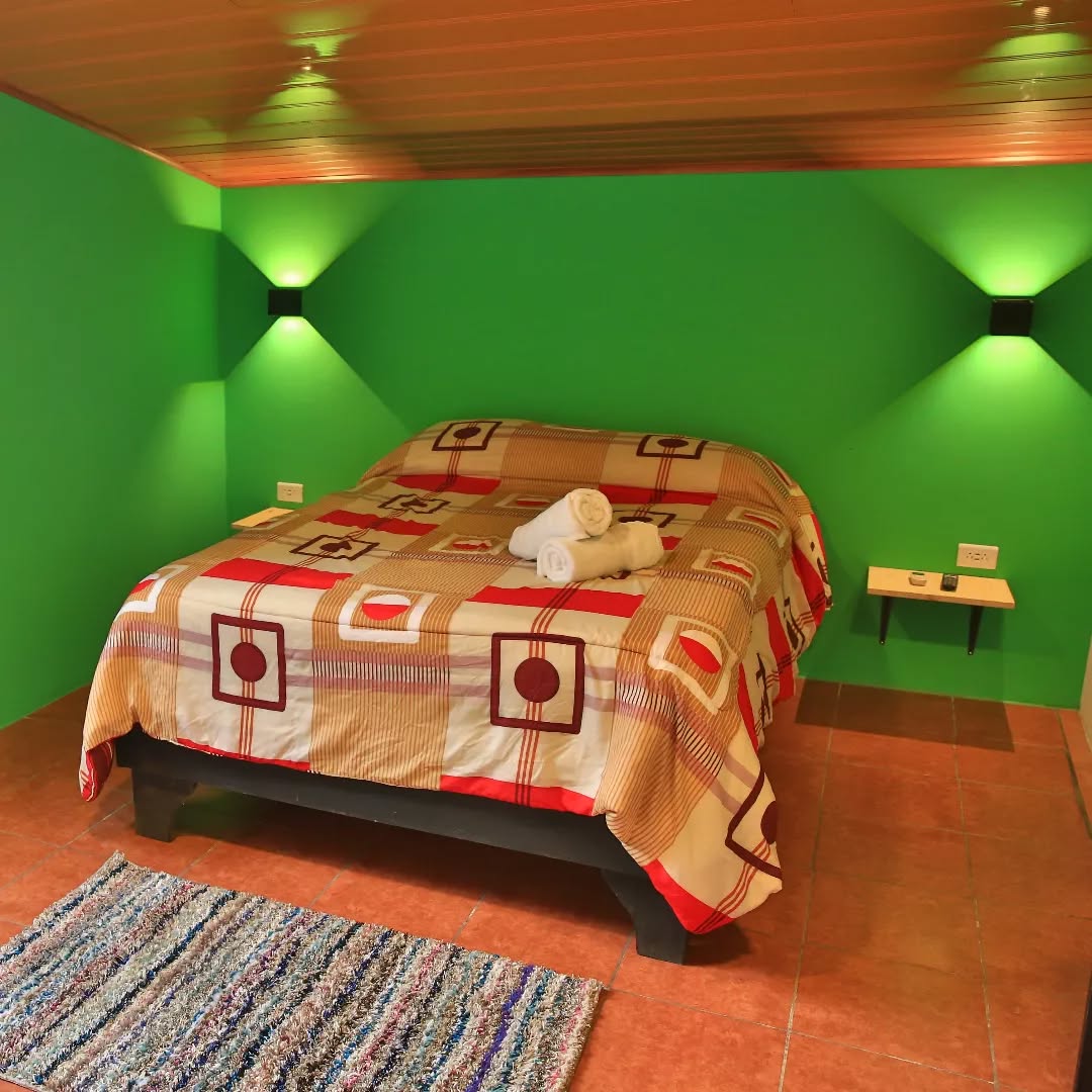 ¿✨Busca una estadía relajada para comenzar el 2023 🍾🥂✨? ¡Esta nueva habitación ofrece la comodidad de un baño privado, tele con Netflix, aire acondicionado, microondas, refri y coffee maker! Una escapadita perfecta para 2 ❤️
✨ Searching for a relaxed stay to start 2023 🍾🥂✨? This brand new room offers the comfort of a private bathroom, TV with Netflix, airconditioning, microwave, fridge and a coffee maker! A perfect getaway for 2 ❤️
#mangiferahostel #travelcostarica #costaricacool #costaricapuravida #costarica #quebuenlugar #hostellife #hostelsoftheworld #hostel #hostelcostarica #centroamerica