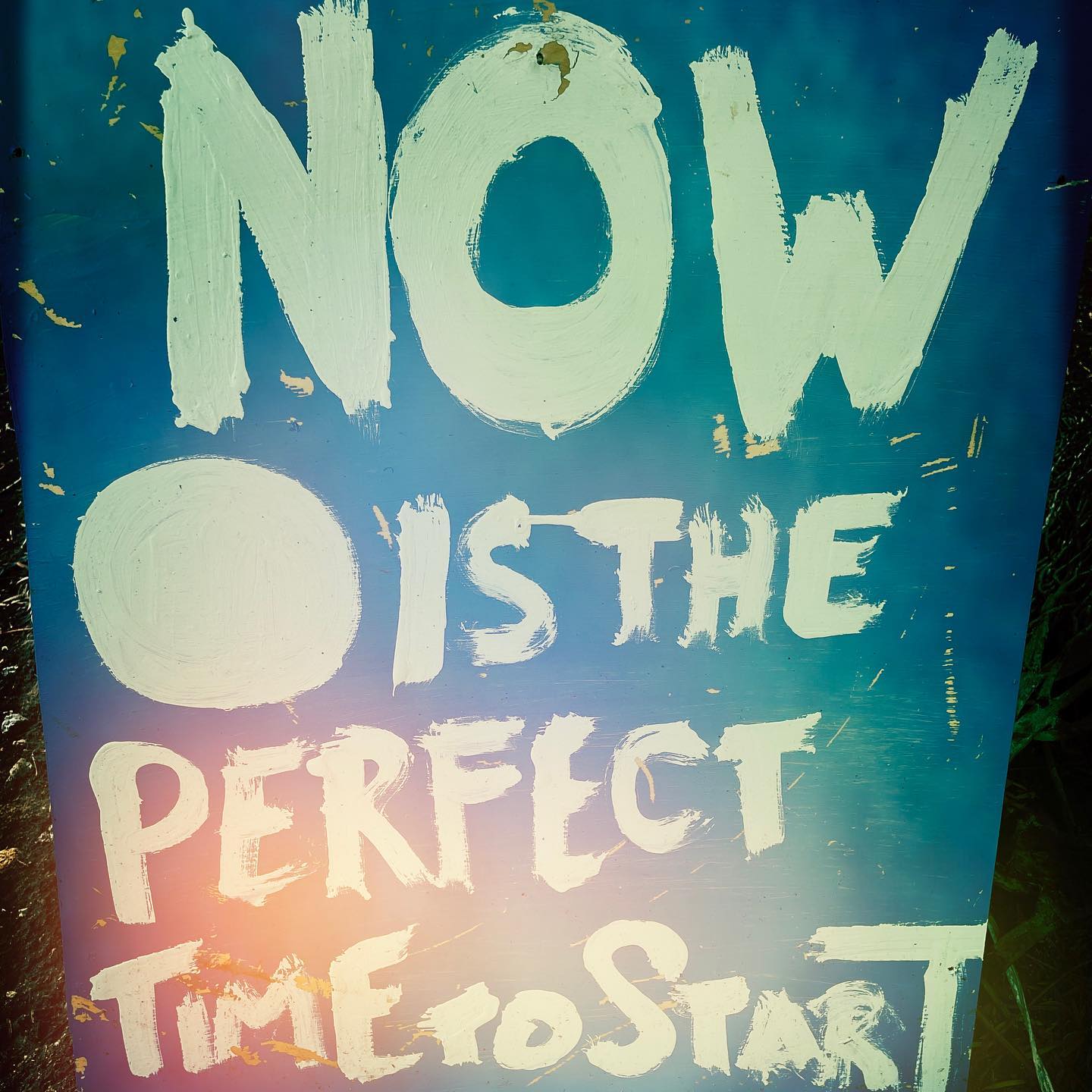 Loved this sign on the side of the road. Just a reminder to keep pushing. Keep dreaming. Keep creating! @benkrotv @lifemarkwellness @pressonrecords #noahbenjaminmusic #guitar #music # lamusic #lyrics #songwriter #poetry #rockandroll #album #longliverocknroll #musician #artist #pressonrecords