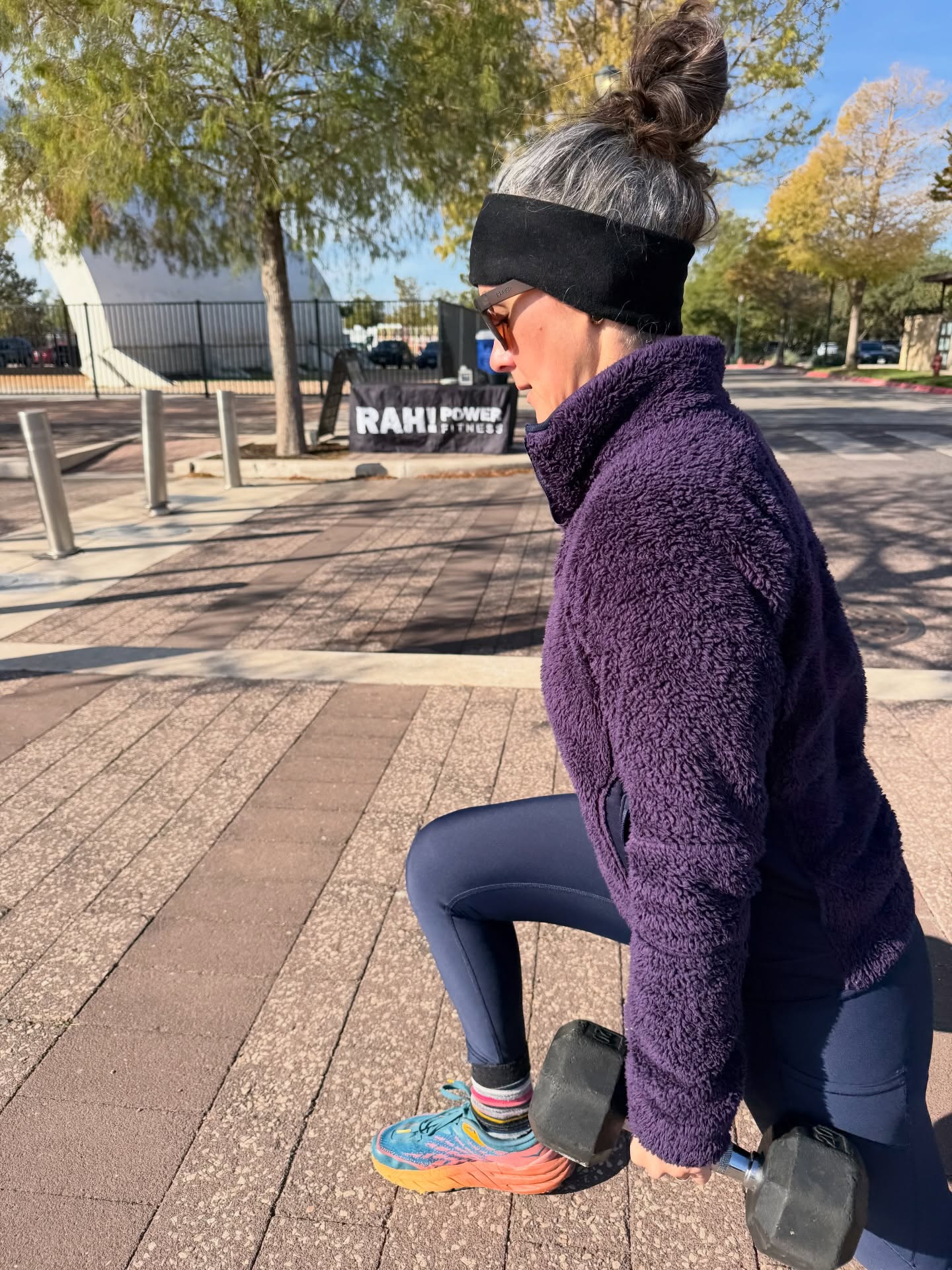 It’s a winter wonderland 💪🏽❄️💪🏽 out there RAH! Power people, so get that winter gear ready because Mother Nature is calling our name. Unless it’s below freezing we will be out there lifting weights and moving to work up a sweat. So get those 🧤 gloves, grab that beanie, and layer up starting with shorts and short sleeves (because you never know if we’ll need to head indoors 🏠). Today’s early evening outdoor RAH! looks absolutely gorgeous. We’ll be staying mostly at our mats with our dumbbells since there are patches of ice still present in and around where we usually run laps. See you soon! RAH!