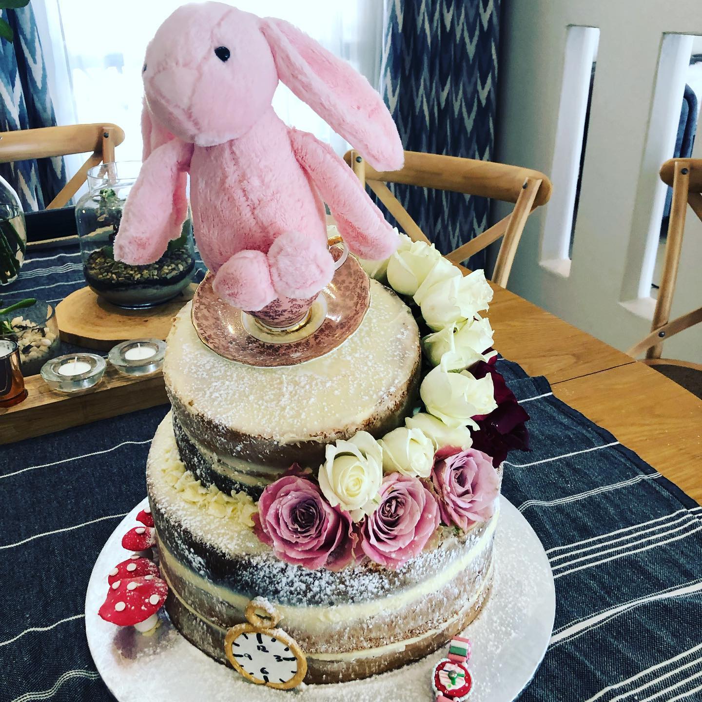 Alice in wonderland naked iced cake #gayboys #cakes #cakeboss #catering #lovecooking