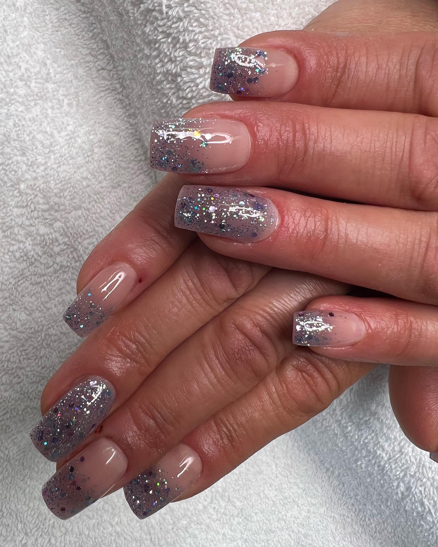 Glitter… Glimmer… Magic 🎇🎆🌌 on our Nails💅🏼
