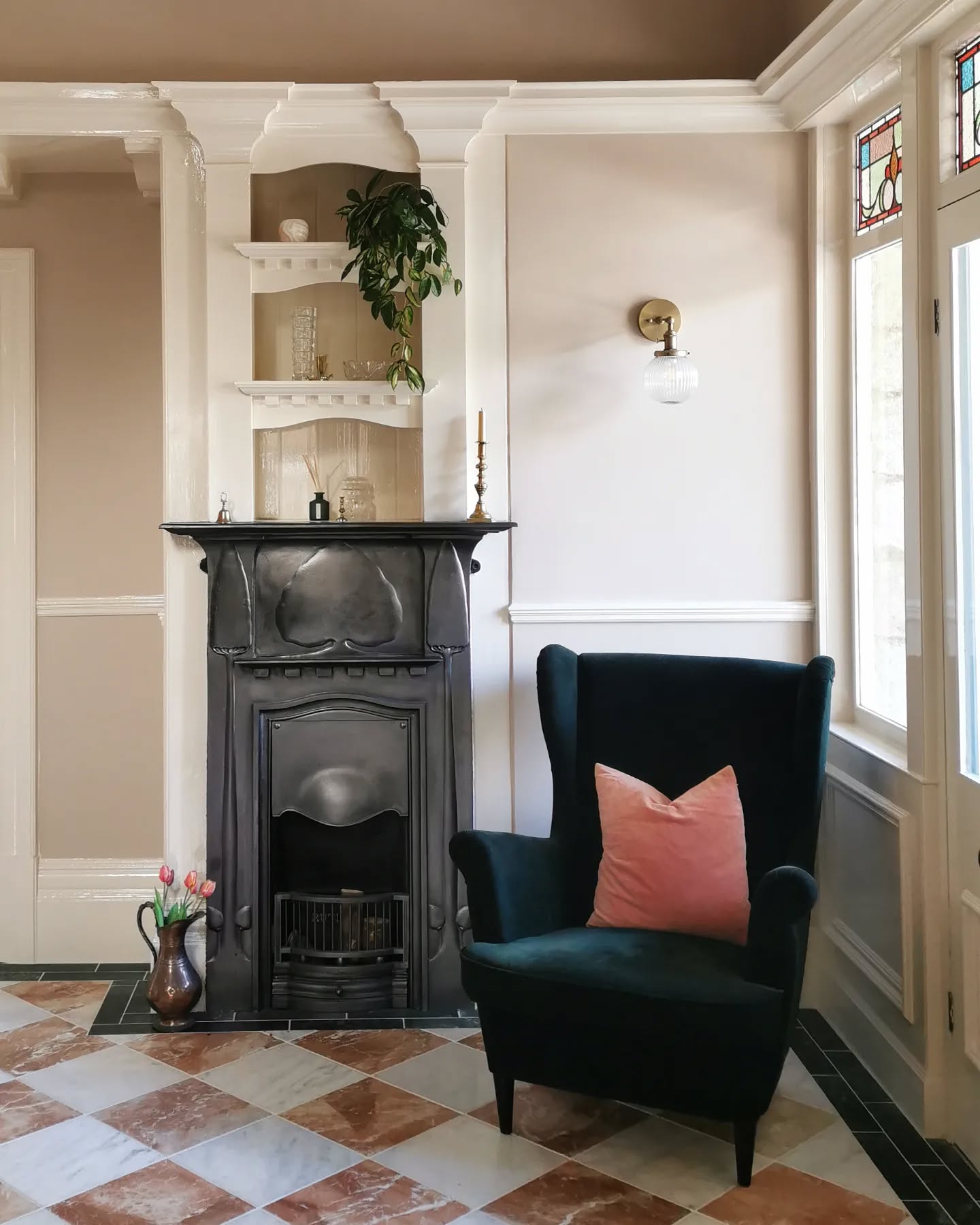 A close up of the beautifully refurbished original period features; fireplace, ornate mouldings, stained glass windows. All set off perfectly with that marble tiled floor (and an armchair picked up from FB marketplace - Vanessa from @renovating_harrogate is the FB marketplace queen 👸)
Design, styling & photography - @makingspacesnet
Hard graft - @renovating_harrogate and team