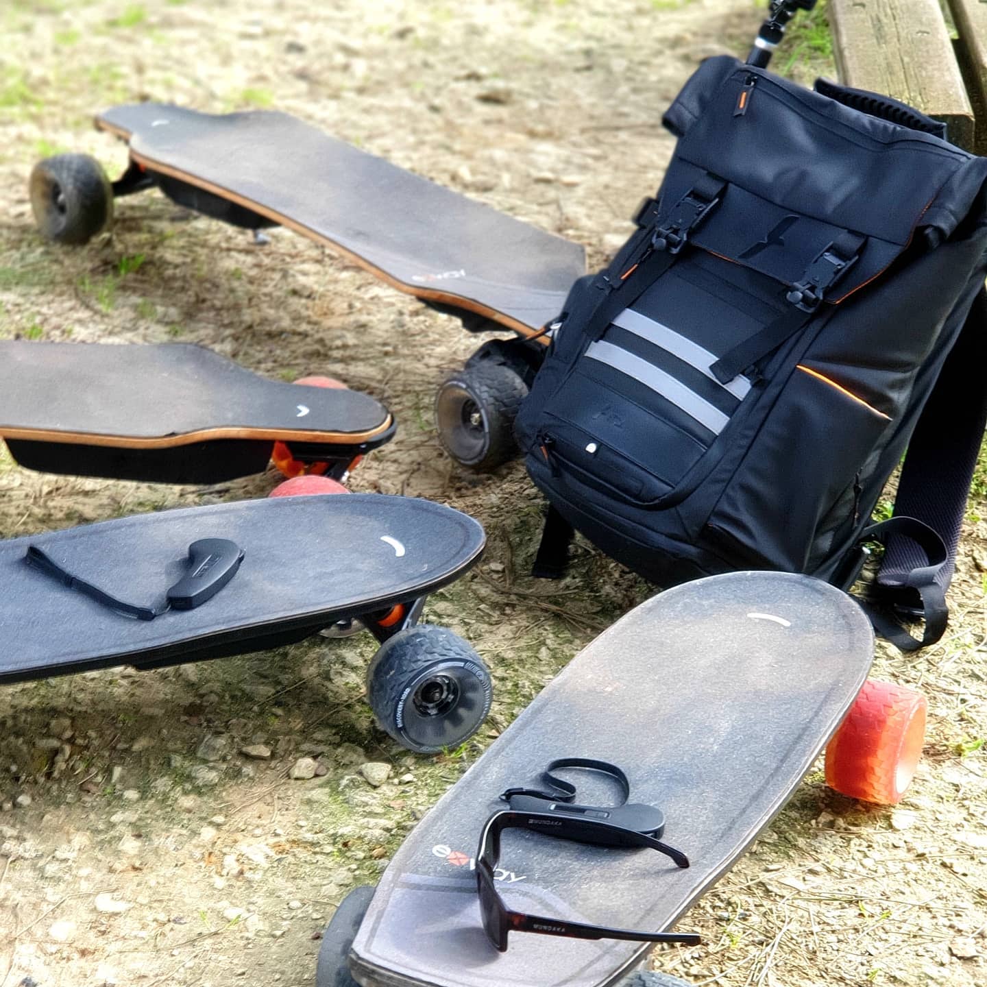 Une gamme de skates électrique 🛹⚡ complète pour une prise en main agréable... Réservez vos balades par téléphone.☎️0638432299
#skatelandes #skateelectrique #molietsetmaa #baladedujour #esk8france #Esk8westside #exwayboard #ExwayFlex #exwaywave #exwayfrance