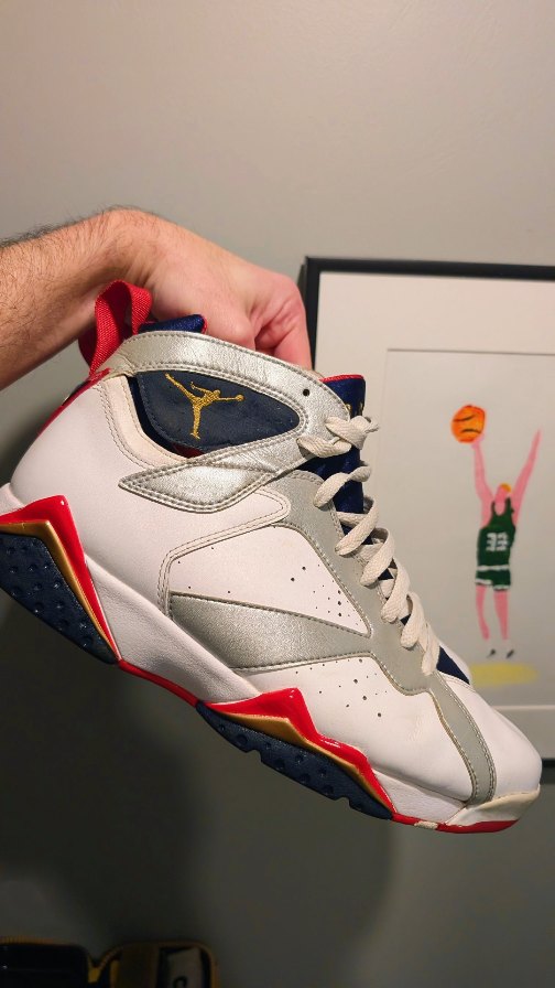 What's old is new again 🫧 Finally my own Olympic Jordan 7s. The last time I wore some, I was playing pick-up games in high school back in ’92, and they were my sister’s hand-me-downs. This time though, I don’t have to double-up on socks. Garish to some. Classic to others. I love them. I picked up this used 2012 retro-release pair for £30, gave them a little clean and re-paint of the midsole and we're off to the races 👏🏻 They look as good as they did when MJ wore them in the 92 Barcelona Olympics as part of the Dream Team 🇺🇸🏀Absolute perfection. 👌🏻 #jordan #jordan7 #olympics #airjordan #nike nikeair