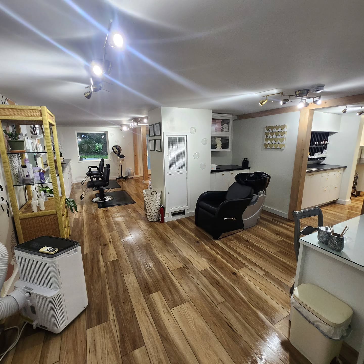 A rare little opening 🤍
I have two appointments available coming up—perfect if you’ve been hoping to get in but haven’t seen an opening in a while.
✨ February 5th at 1pm
✨ February 12th at 1pm
If your hair has been asking for some love, this might be your sign.
DM me or grab it through the link in bio.