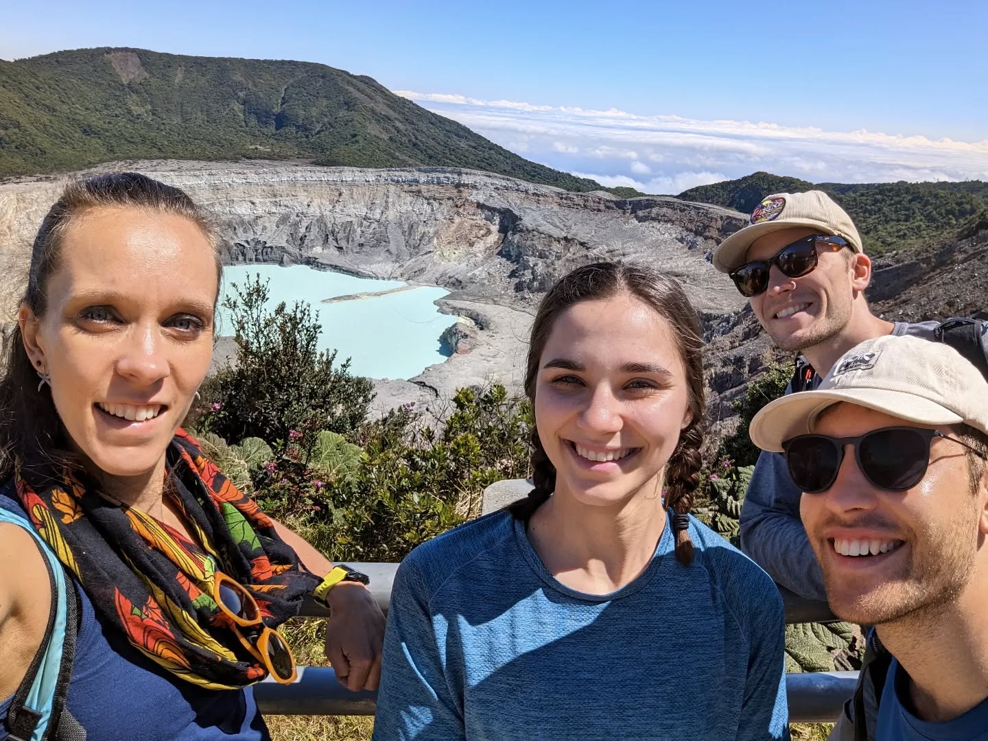 It was a perfect day for a visit to the Poas Volcano 🌋 and Los Chorros Waterfalls 💦 Happy faces, good vibes, great experience ☺️✨!
#mangiferahostel #hostellife #hostelsoftheworld #hostelcostarica #costarica #travelcostarica #travelgram #volcano #volcan #poas #volcanpoas #bajosdeltoro #greciacostarica #quebuenlugar #costaricacool #adondeircr