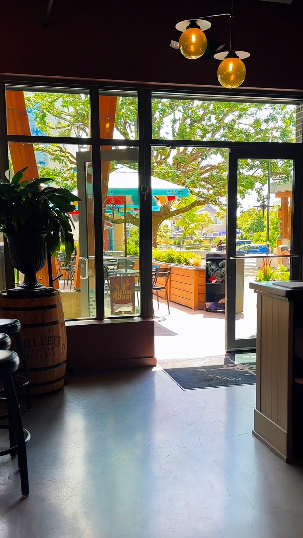 Pssst, we forgot to mention… they said you can bring over as MANY friends as you’d like too 😉
See you this weekend?
.
.
.
.
#esquimalt #yyjeats #yyj #yyjfood #yyjlocal #yyjpubs #localyyj #saxepointpub #yyjpub #dinearoundvictoria #yyjpatio #yyjpatios #yyjfoodie #yyjfoodscene #saturdayvibe