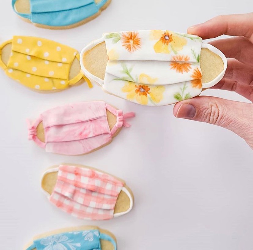 FACE MASKS 101 // Part 2
Wearing a face mask can feel unnatural and unfamiliar. It can also cause physical and emotional changes that might take you by surprise. So before that happens, we want to make you aware of how to navigate these potential changes.
1. Skin Irritation
You may experience acne, pimples, rosacea or heat rash.
The increased exposure to moisture (damp environment) can overstimulate the sebaceous glands, causing the production of excess sebum which restrains the shedding of skin cells. The build up under the blocked pores can lead to skin breakouts.
Having the mask covering your face for a long period of time can cause irritation and inflammation which can lead to rosacea or rashes on the face.
Avoid wearing makeup under the mask. Wash reusable masks regularly. Buy masks that are made out of natural and breathable fabrics. Make sure you clean your face regularly.
2. Irritated Eyes
If not worn properly, expired air can travel up towards the eyes from gaps in the mask. This can cause redness, fogging in glasses or watery eyes.
Make sure you pinch the wiring around the bridge of the nose so the mask contours your face to prevent this from happening.
3. Anxiety
Having the visual loss of facial cues can be difficult for those with hearing difficulties and social anxiety, especially as masks reduce audibility of one’s voice.
Wearing a mask can also make some feel claustrophobic which can also make people panic.
4. Changes in Breathing Patterns
The presence of the mask does restrict breathing to a slight extent. You may notice that your breathing becomes shallower and faster as your body tries to adapt to the change.
If you feel like wearing a mask is about to trigger a panic attack or is making you feel suffocated, do know that it is reasonable to take the mask off. Of course, be safe at a social distance if possible.