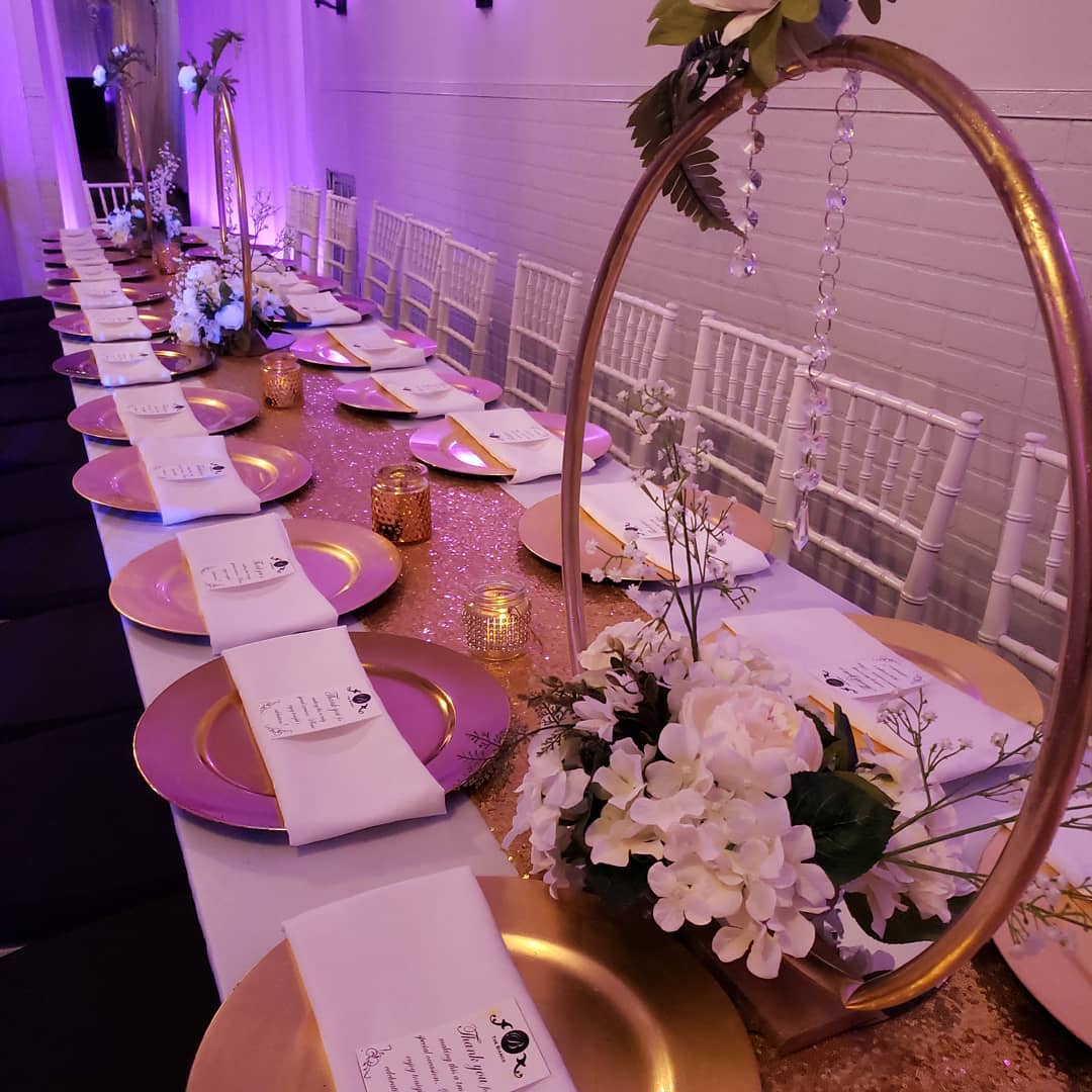 Getting ready the party to start.