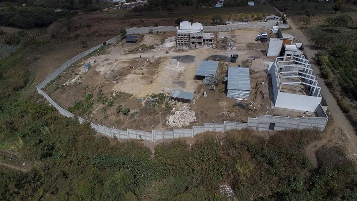 “I thank my God every time I remember you… I always pray with joy because of your partnership in the gospel from the first day until now.” Philippians 1:3–5
We are constantly amazed by the work the Lord is doing here at Casa de Gracia. We often pause to reflect on the fact that it is the Lord who is building this house, and He is doing it THROUGH YOU! Your faithful support—whether through financial giving, prayer, in-person visits, or donations—is making a tremendous difference. We are blessed because you chose to say yes to being active participants in the plan God has for this transition home and for the young adults who will pass through our doors.
THANK YOU! We look forward to continuing to partner together to advance the gospel in Guatemala.
#CasaDeGracia
#CasaDeGraciaGuatemala
#PartnersInTheGospel
#FaithInAction
#WorkOfGod
#Guatemala
“Doy gracias a mi Dios siempre que me acuerdo de ustedes… Pido siempre con gozo en cada una de mis oraciones por todos ustedes, por su participación en el evangelio desde el primer día hasta ahora” Filipenses 1:3-5
Estamos constantemente asombrados por la obra que el Señor está realizando aquí en Casa de Gracia. A menudo hacemos una pausa para reflexionar sobre el hecho de que es el Señor quien está edificando esta casa, y Él lo está haciendo a través de ustedes. Su fiel apoyo—ya sea por medio de ofrendas económicas, oración, visitas en persona o donaciones—está marcando una gran diferencia. Somos bendecidos porque ustedes eligieron decir sí a ser participantes activos en el plan que Dios tiene para este hogar de transición y para los jóvenes adultos que pasarán por nuestras puertas. Gracias, y esperamos con gozo seguir colaborando juntos para avanzar el evangelio en Guatemala.
#ObraDelSeñor
#JuntosEnMisión
#FeEnAcción
#CasaDeGracia
#Guatemala
#CasaDeGraciaGuatemala