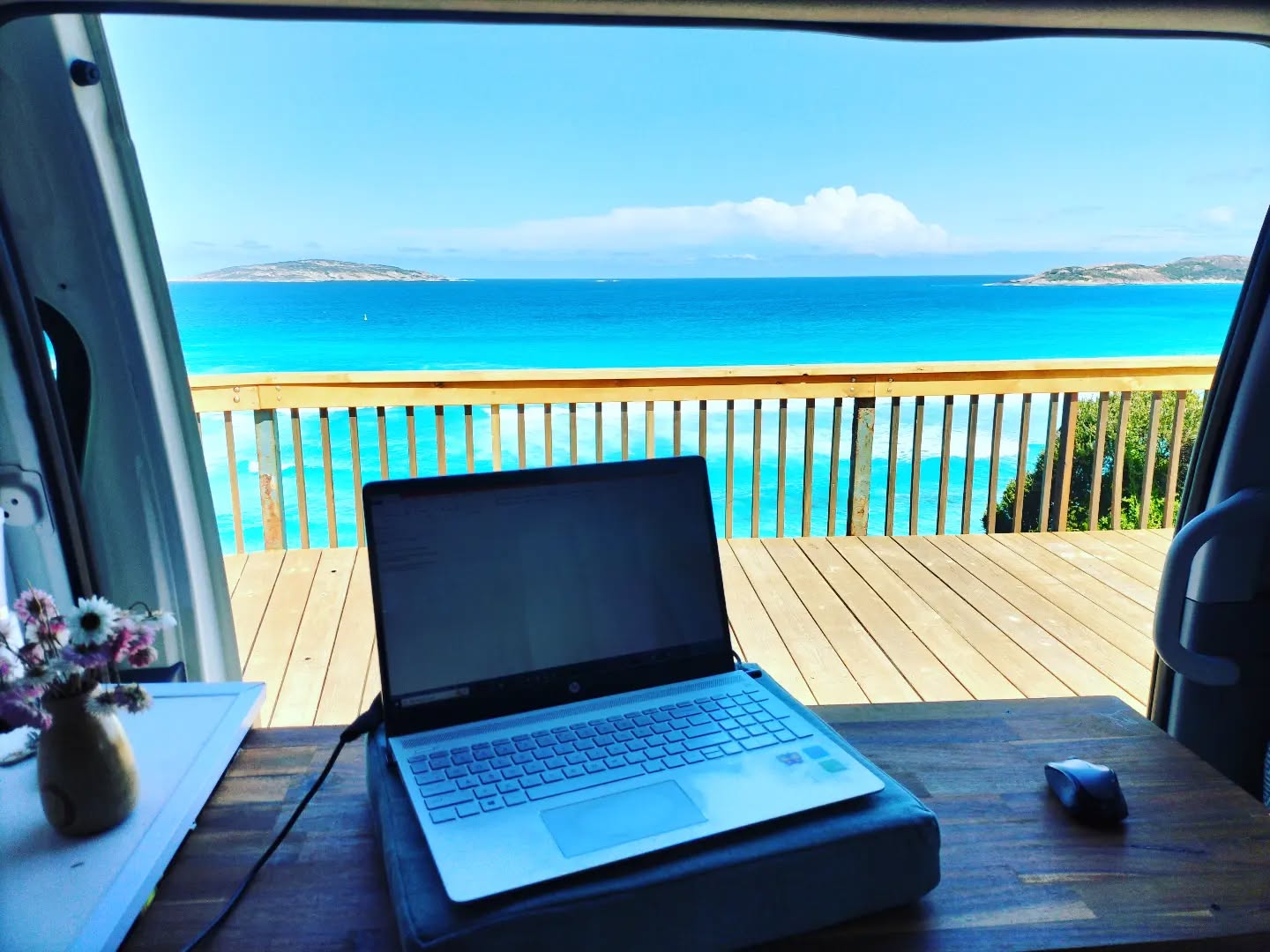 Vance and I just completed 2200km in 3 days to make it back to WA đ
Quarantine wanted to take my one and only decorative piece - my everlastings đ¸
Luckily I know how to plead a good case đ
#vanlife #lifeontheroad #freedomseeker #adventureseeking #campinglife #campervans #travelingaus #travel #motivation