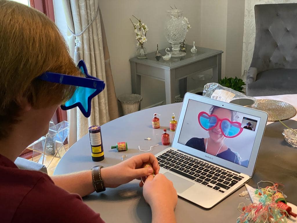This kid is so focussed on his GCSE biology course he even did a class on results day for his other science results... So obviously we popped party poppers ate cakes and had balloons and we did the lesson (which just so happened to be on the eyes) wearing ridiculous glasses. 2020 has been a strange year.
.
#gcsebiology #gcsechemistry #gcsephysics #gcses2020 #aqagoaway #gcsememes #revision #biology #chemistry #physics #tutor #sciencetutor #ilovemyjob #😎