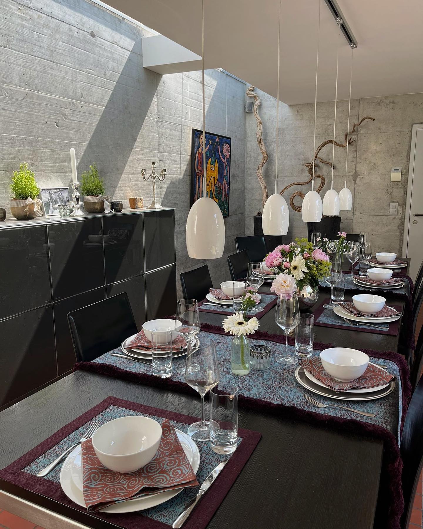 Spring is around the corner🌱
#spring #sunshine #indoor #outdoor #interiordesign #textiles #placemats #napkins #pattern #mywork #smallbusiness #madeinzurich #swissmade #textiledesign #craftsmanship #textiledesignstudio #barbarawagner