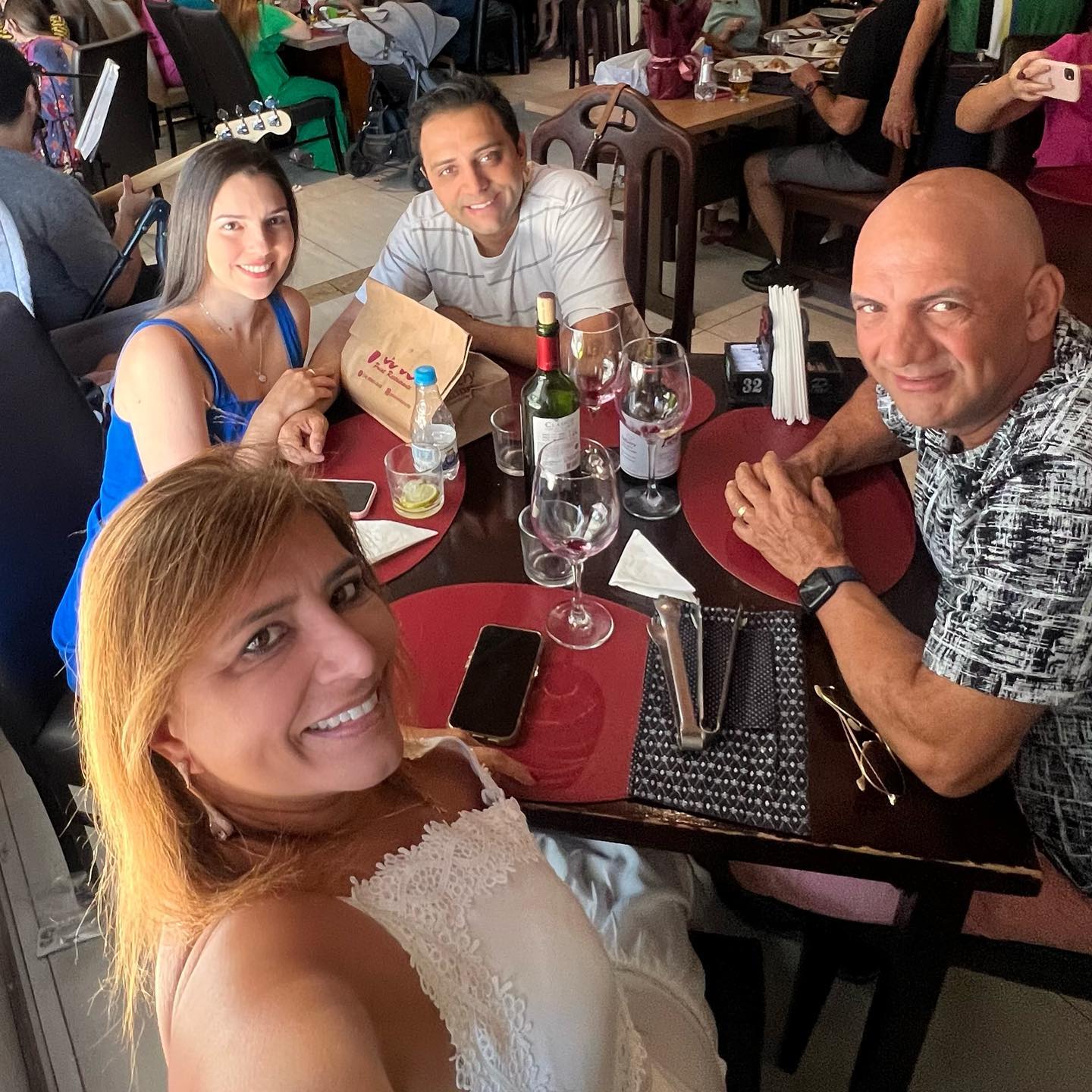 Feliz Dia das Mães. Mamãe Det tenho muita gratidão por tudo que você faz e por sempre estar ao meu lado e ser o maior exemplo em nossas vidas .
Receba todo o meu amor nesse dia especial para todas as mamães! Em especial a mamãe Marillia por comemorar o primeiro dia das mães com nossa princesa Maria ! #teamomuitomamaes