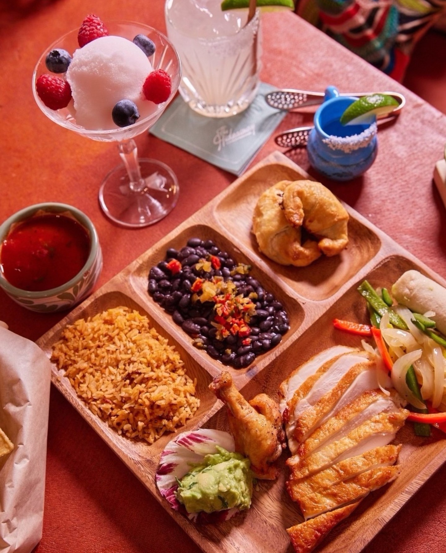 @thehideawaybh's new prix fixe lunch menu is here! Enjoy a 3 courses of select Hideaway favorites all for $28. The lunch menu is available daily from 11 am-4 pm ๐คค๐ฅ๐น