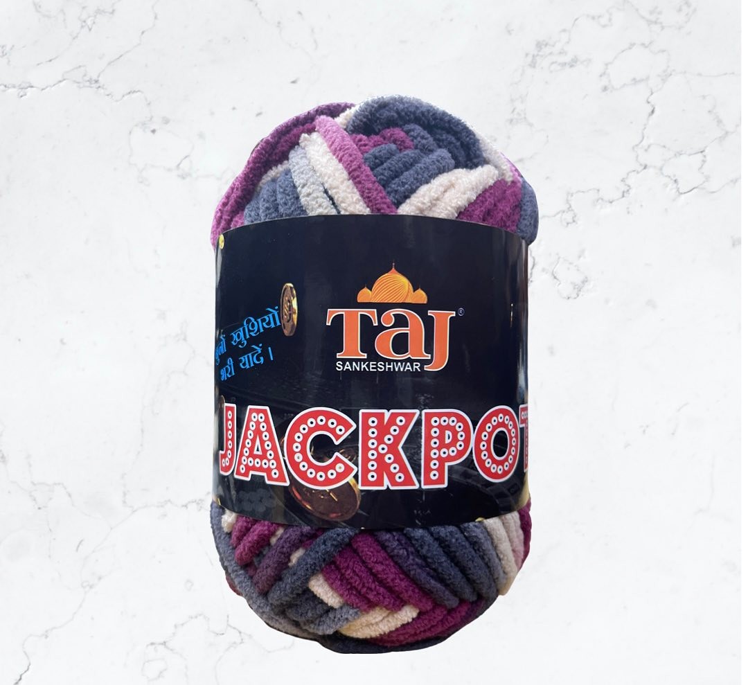 Let’s knit! 🧶🧶
#taj #tajknitworld #wool #yarn #handknitting #sweater #towelyarn #towel