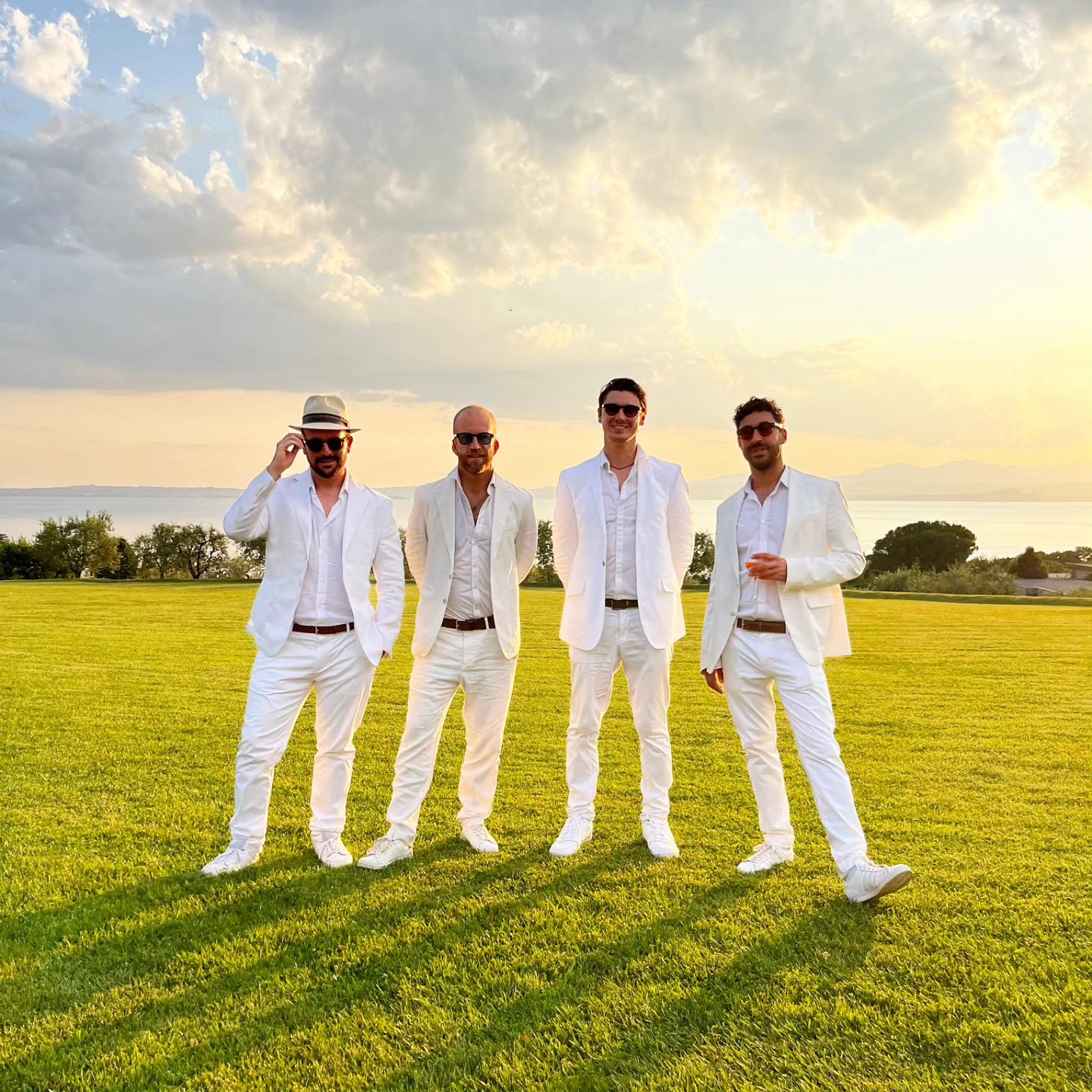 Lago di Garda
•
#lagodigarda #lakegarda #thestrikes #wearethestrikes #strollingband #roamingband #privateevents #luxuryevents #worldwide #whitesuits #worldclass