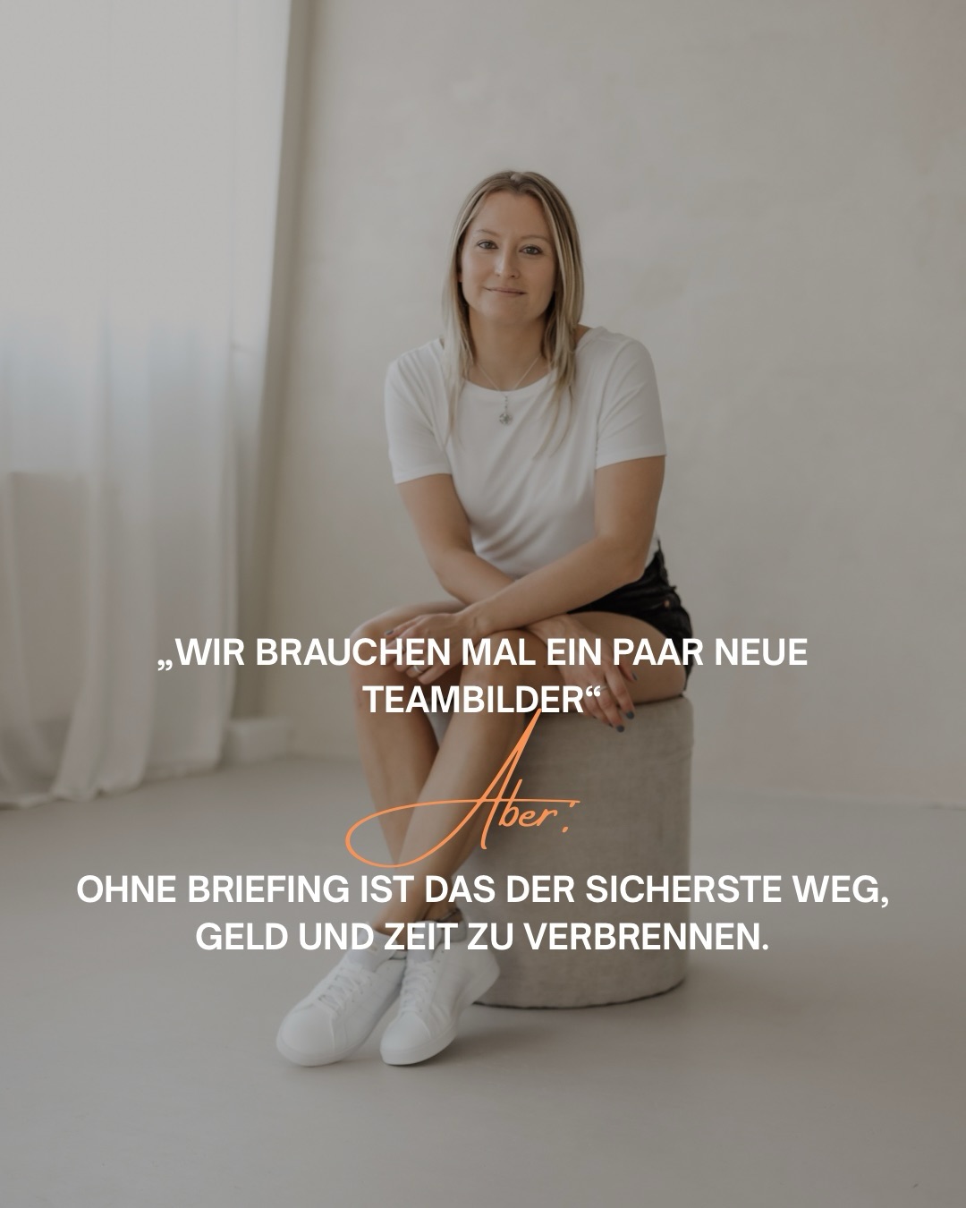 Dieser Satz wird selten zu Ende gedacht.
Was viele nicht wissen:
Ein Fotoshooting ohne Social Media Briefing ist wie Training ohne Plan:
Du investierst Energie, aber erreichst nicht das volle Potenzial.
⠀
Schöne Bilder sind nett.
Aber ich brauche Content, der verkauft:
→ Close-Ups für Reels
→ Szenen für Karussells
→ Shots für Storytelling
⠀
💡 Content entsteht nicht zufällig, er wird geplant.
Wenn Fotografin und Social Media Manager:in an einem Strang ziehen, wird aus einem Shooting ein echter Marketing-Booster.
⠀
🔁 Speichern, wenn dein nächstes Shooting ansteht oder markier jemanden, der das wissen sollte.
⠀
#SocialMediaStrategie #ShootingFail #ContentMarketing #ContentCreation EvergreenContent