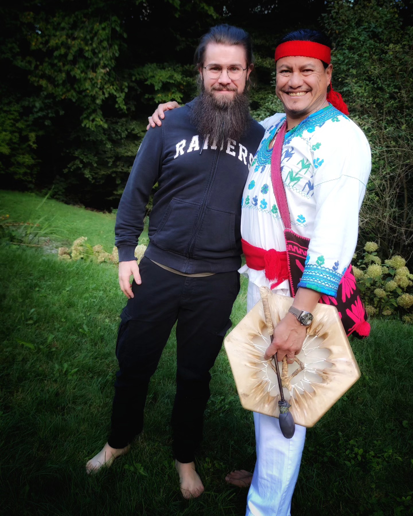 Merci à mon ami Manu pour cette magnifique initiation chamanique 🙏🏻 avec ce week-end riche en émotions.
Ometeotl !
#alignementénergétique #connexionnature #connexionspirituelle #energienaturelle #guerisonenergetique #guerisonholistique #pouvoirdelanature #chaman #chamanisme #toltec