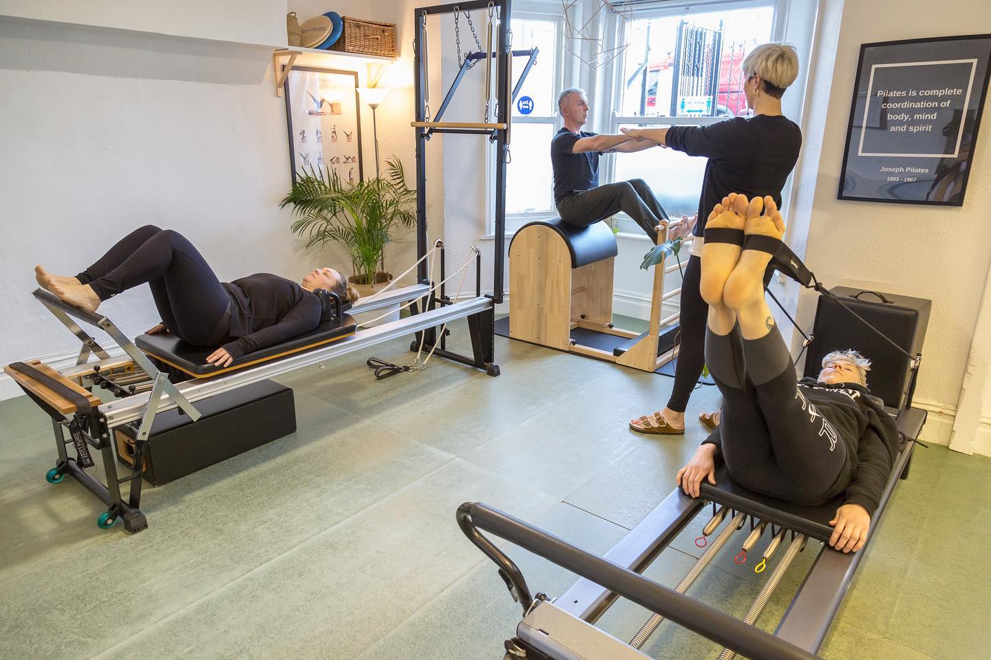 KEEP ON MOVING 🏠
You may already know but we are on the move. Smiths Court Hotel has been our beautiful home for nearly three years but it’s all change.
We are actively looking for a new home for our studio and are checking out what is available.
If you know of a suitable space for our studio, please drop us a message so we can continue to run classes for our community.
We won’t be going far, but we will be going somewhere. Will keep you posted 💪🏽
In the meantime, classes continue as usual and our timetable continues to grow 🙌🏼